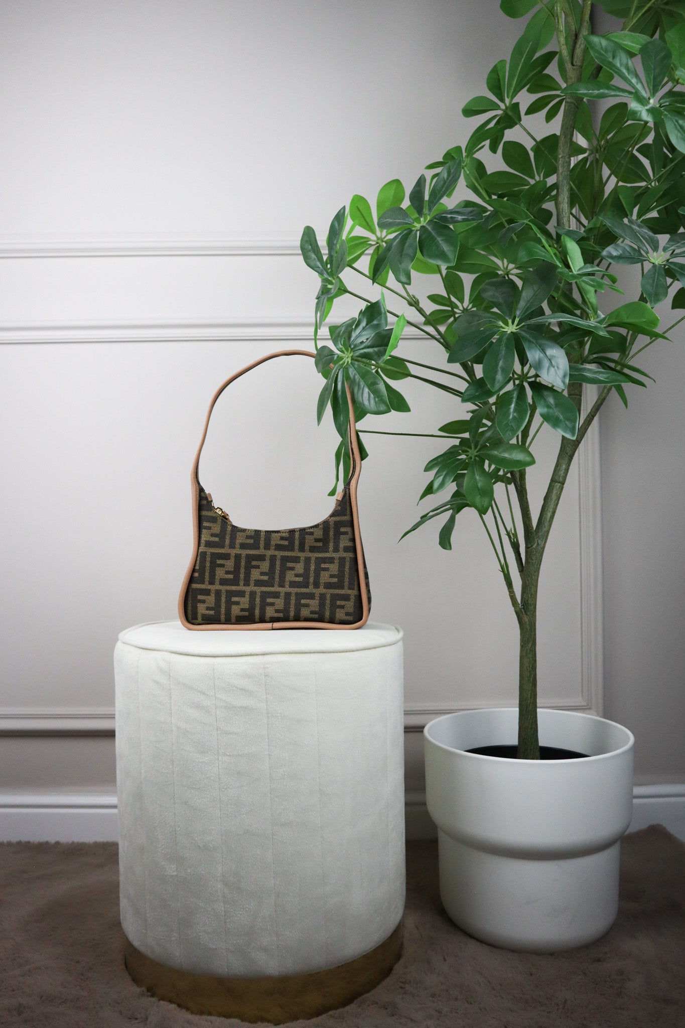 FENDI Mini Fendessence marrone