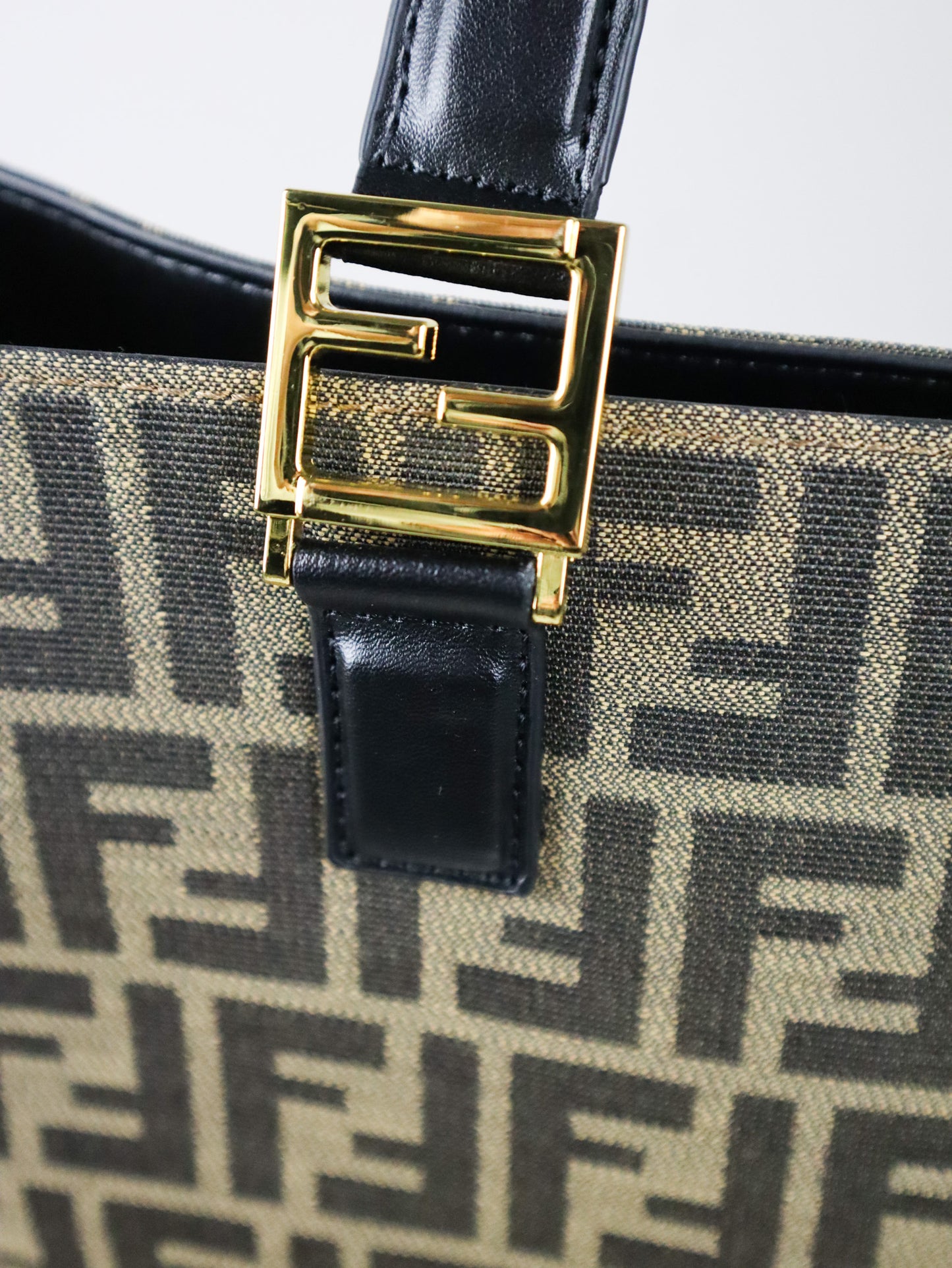 FENDI Tote sushine medium