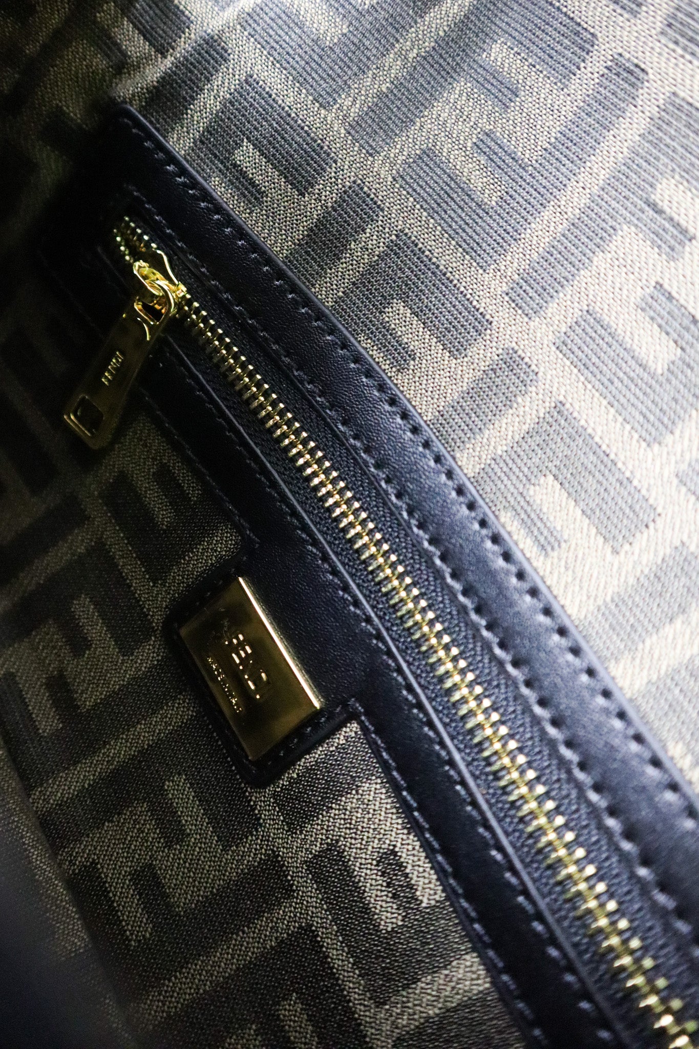 FENDI Baguette Chain Midi