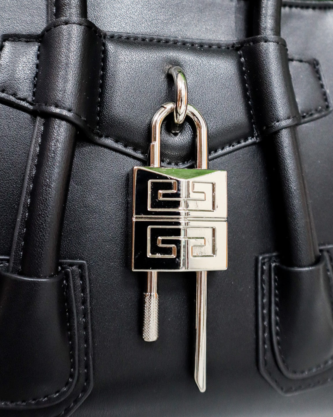 GIVENCHY Borsa Antigona Lock Mini nera