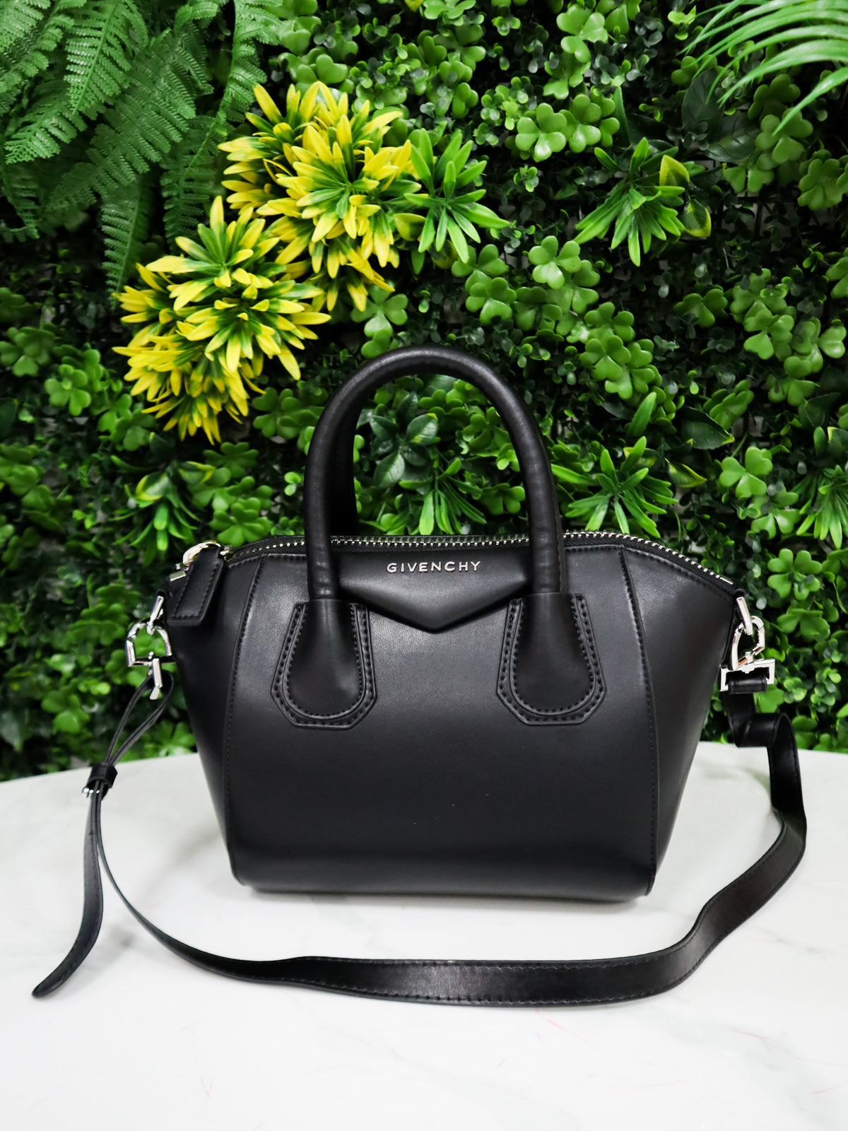 GIVENCHY Borsa Antigona Mini nera