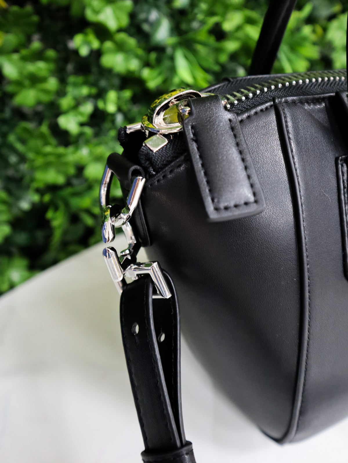 GIVENCHY Borsa Antigona Mini nera