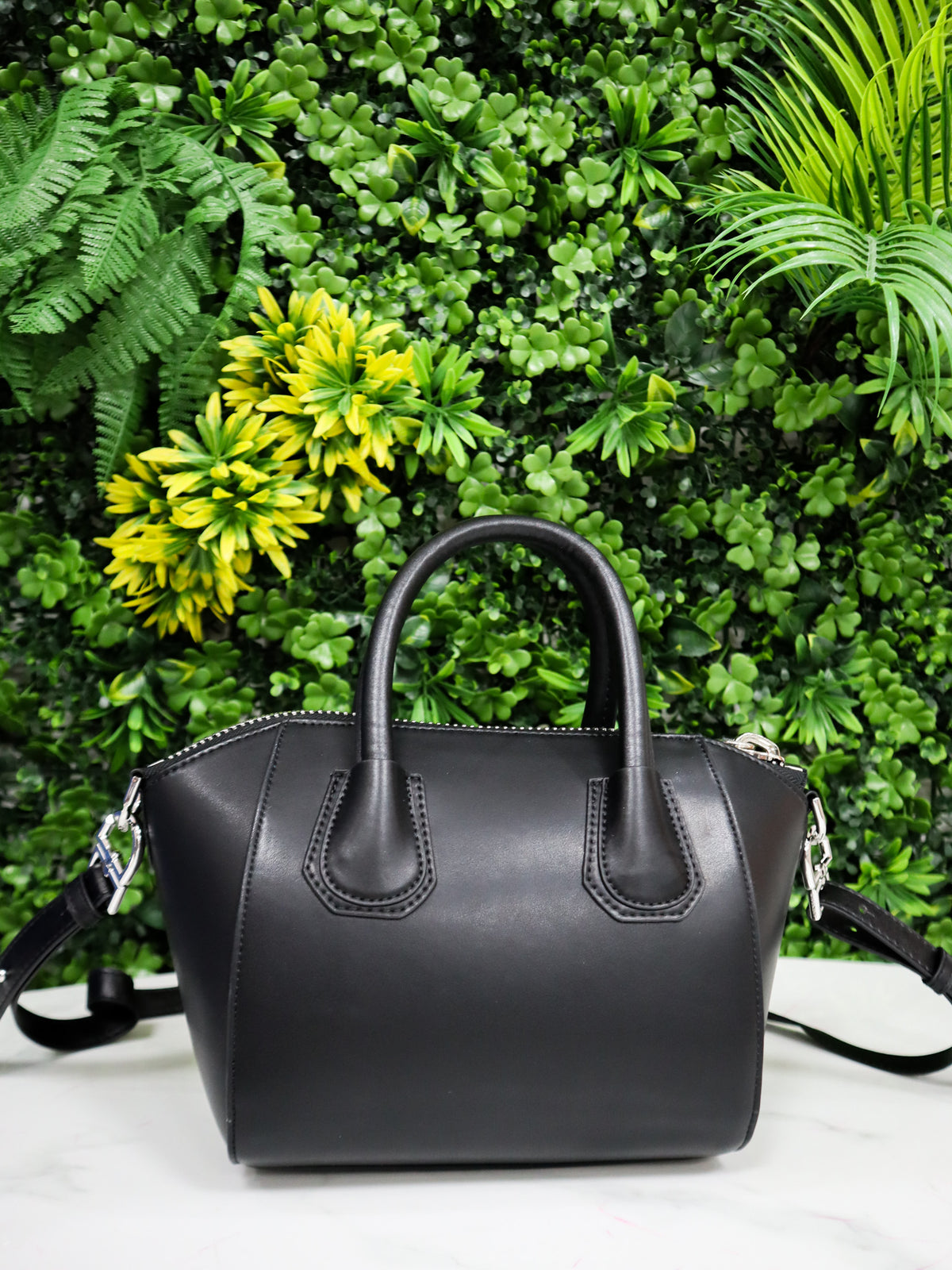 GIVENCHY Borsa Antigona Mini nera