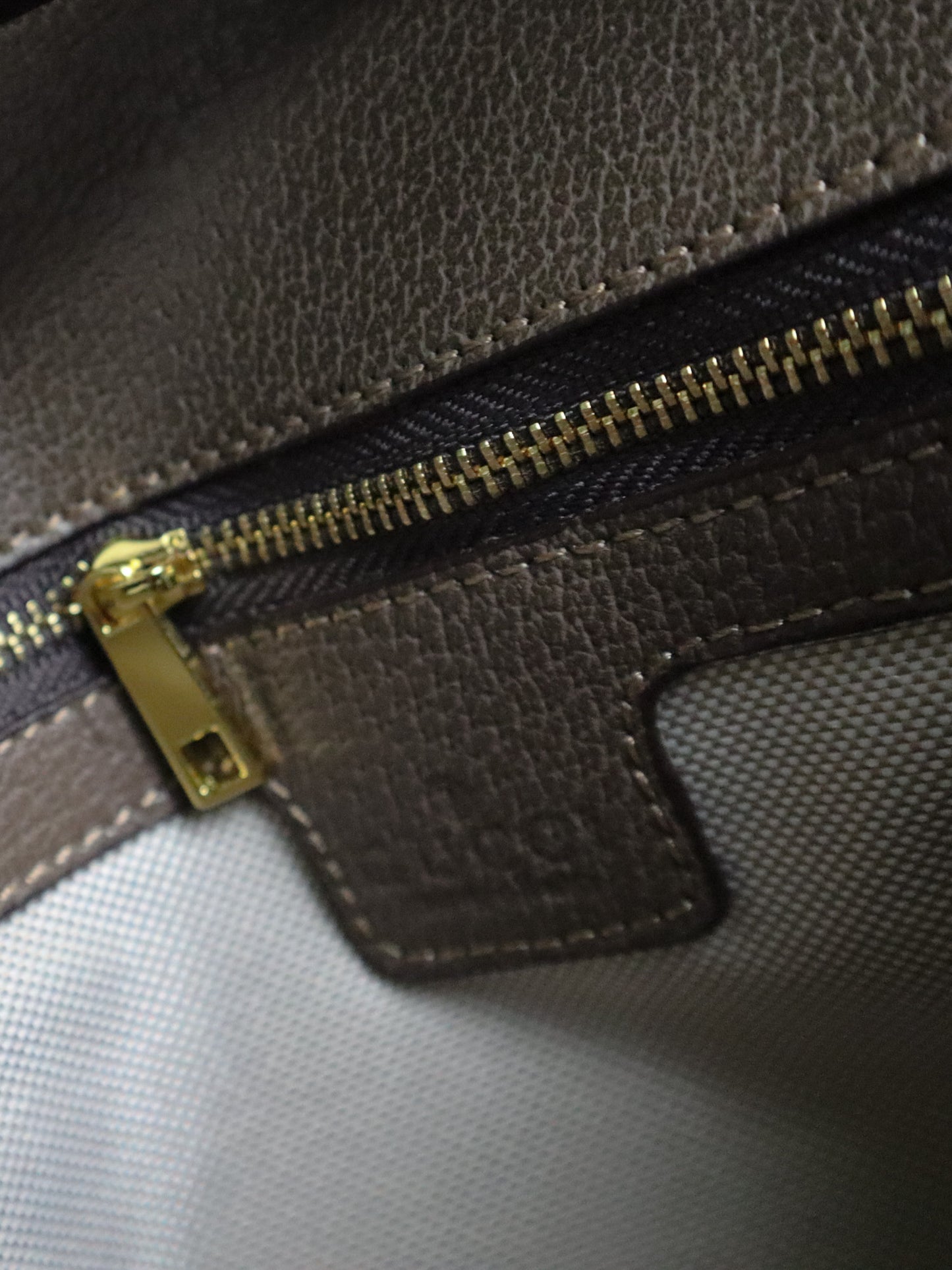 GUCCI Borsa GG Supreme Blondie Shoulder