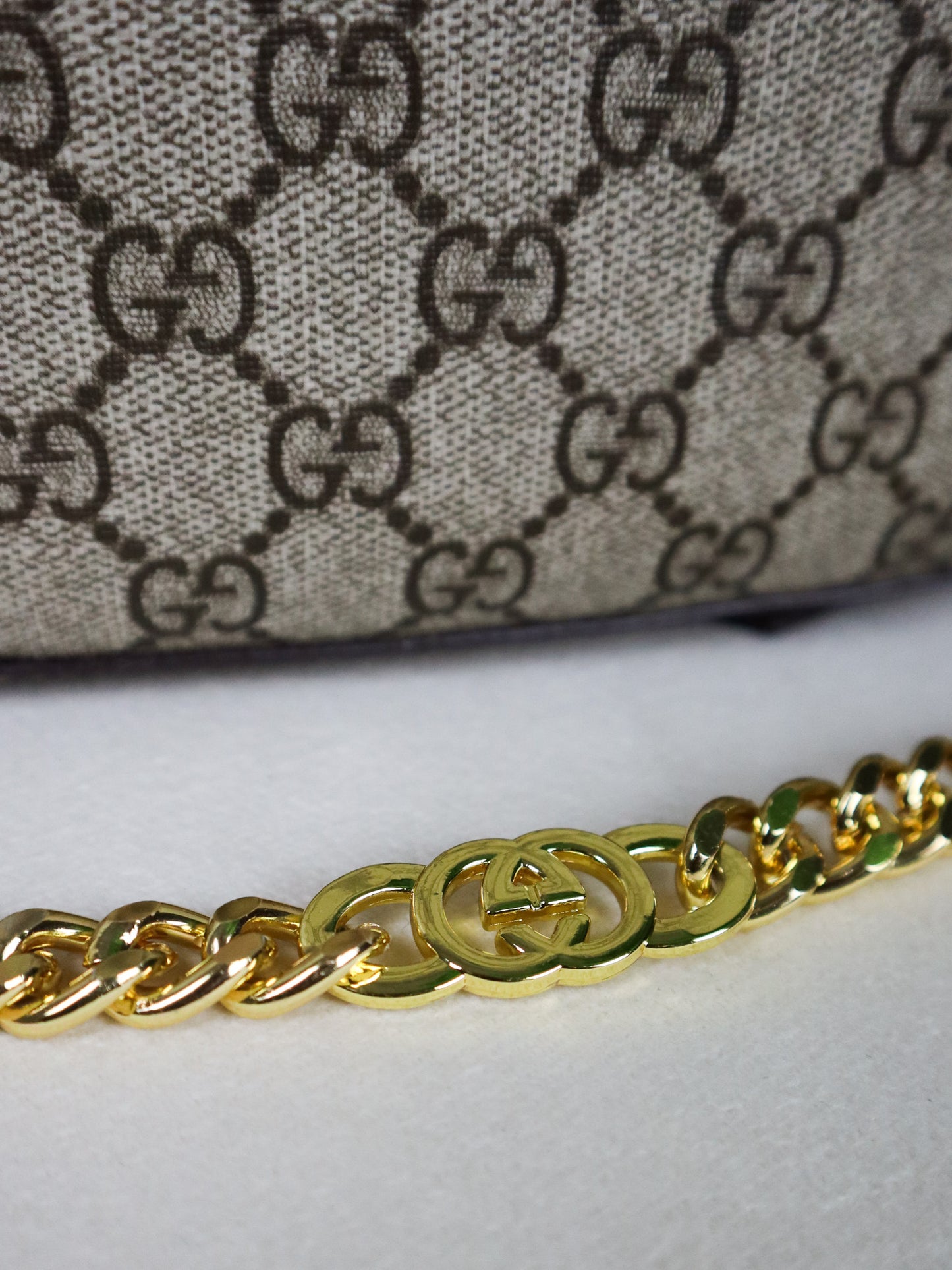 GUCCI Borsa GG Supreme Blondie Shoulder