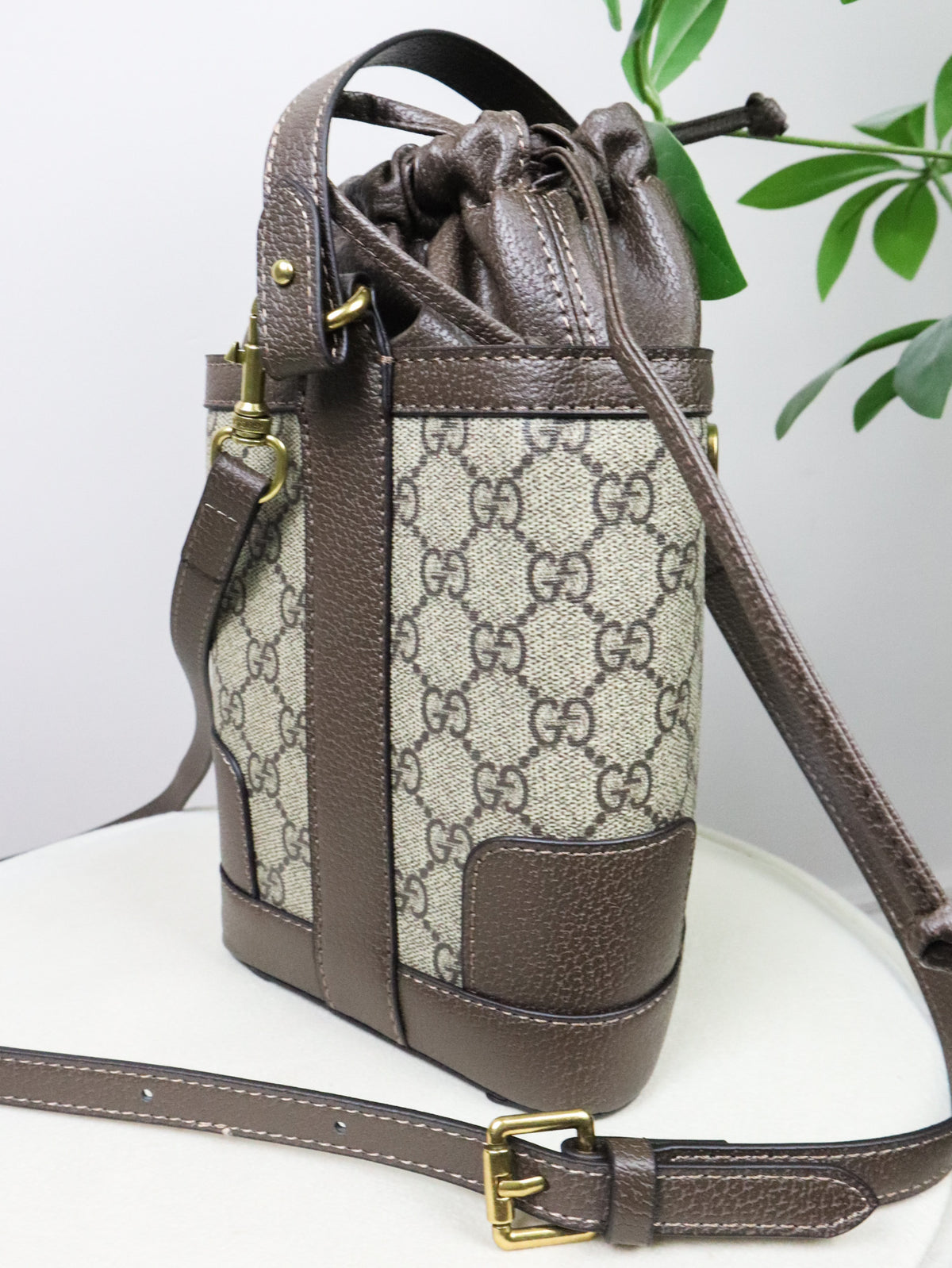 GUCCI Borsa Ophidia GG Supreme Mini Bucket