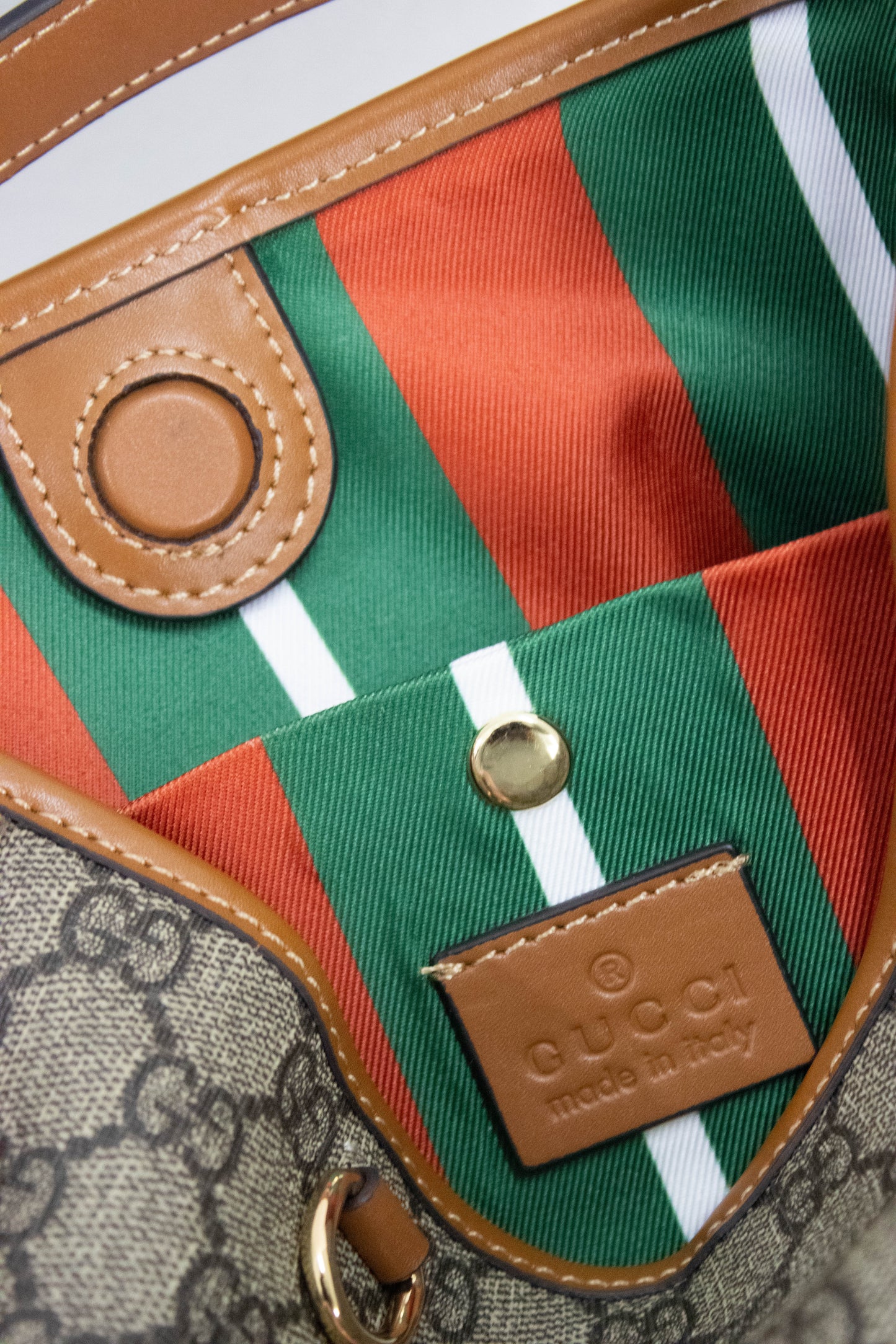 GUCCI Borsa a spalla GG Emblem