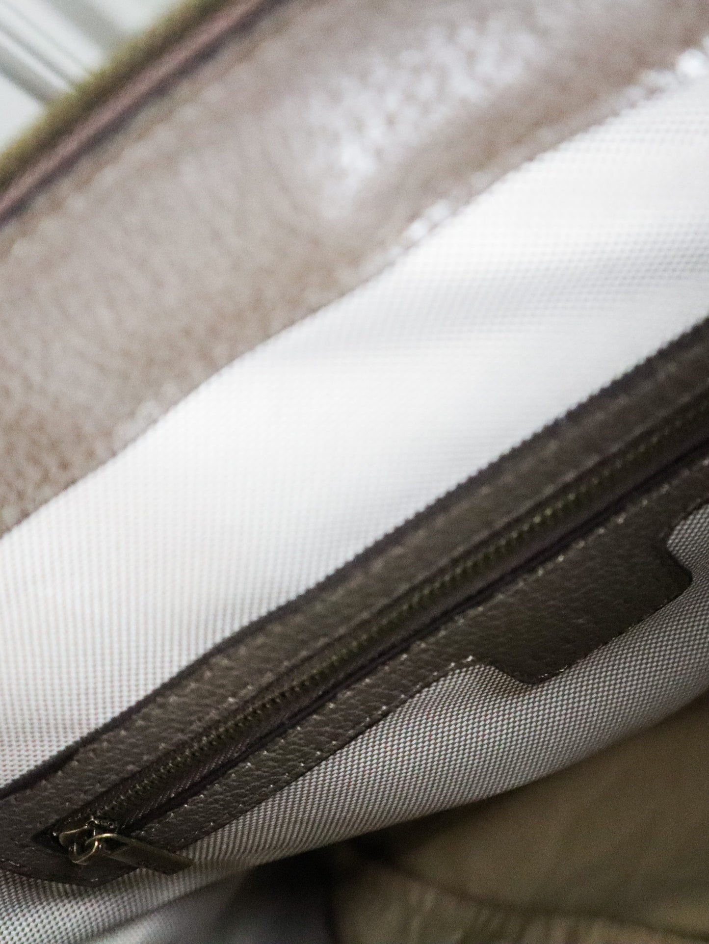 GUCCI Borsa shopping Ophidia GG marrone