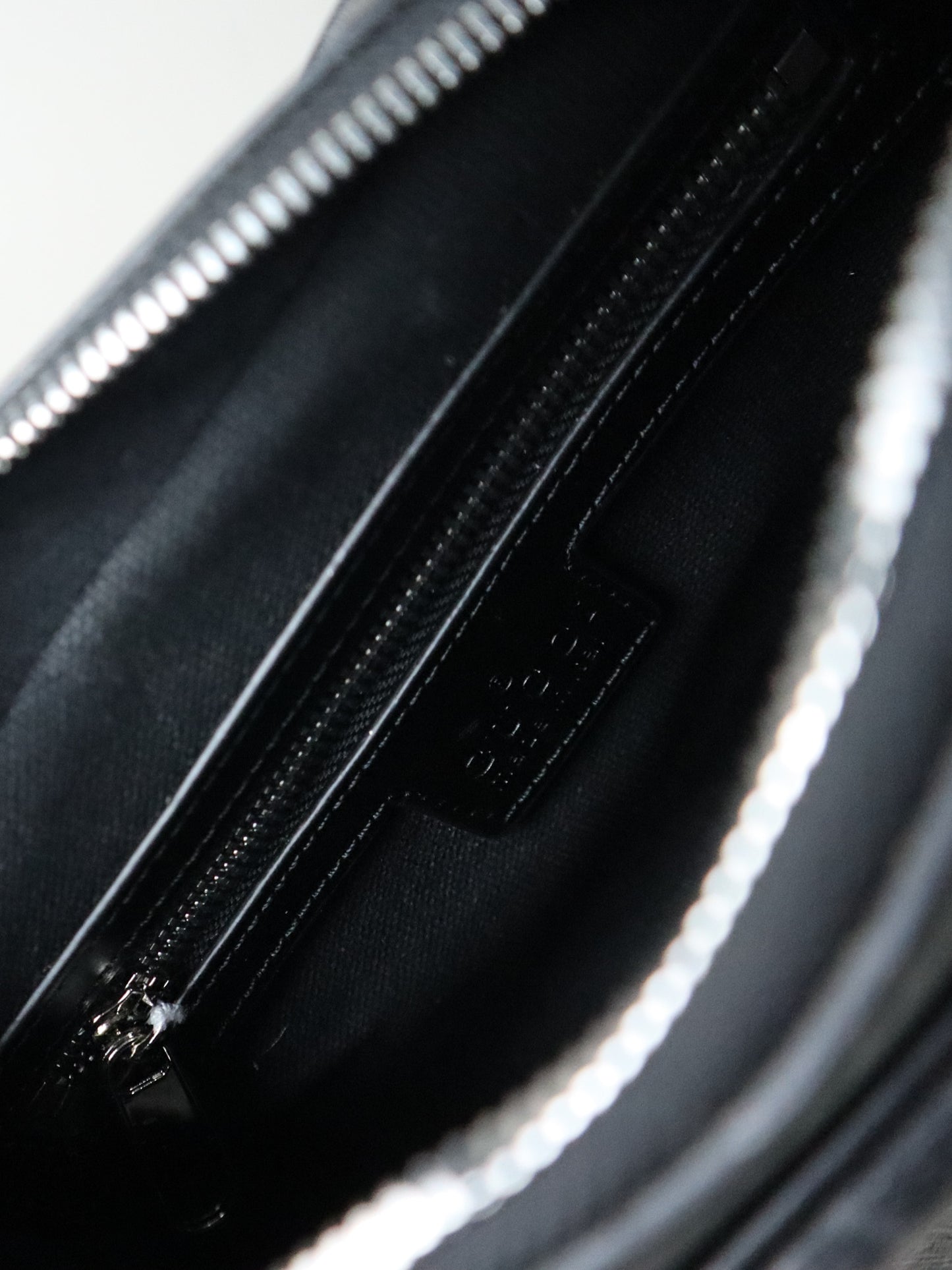 GUCCI Marsupio GG nero mini