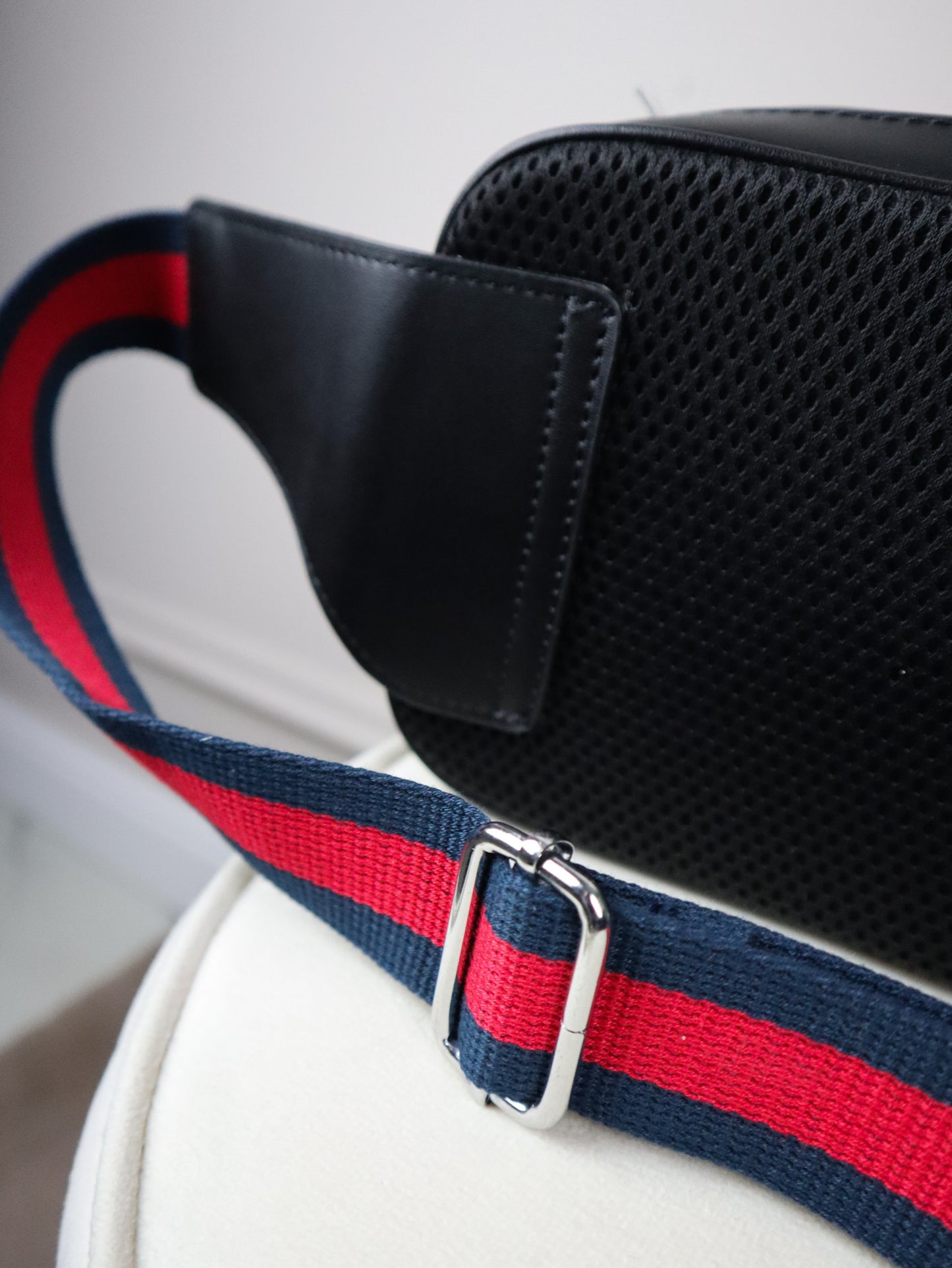 GUCCI Marsupio GG nero mini