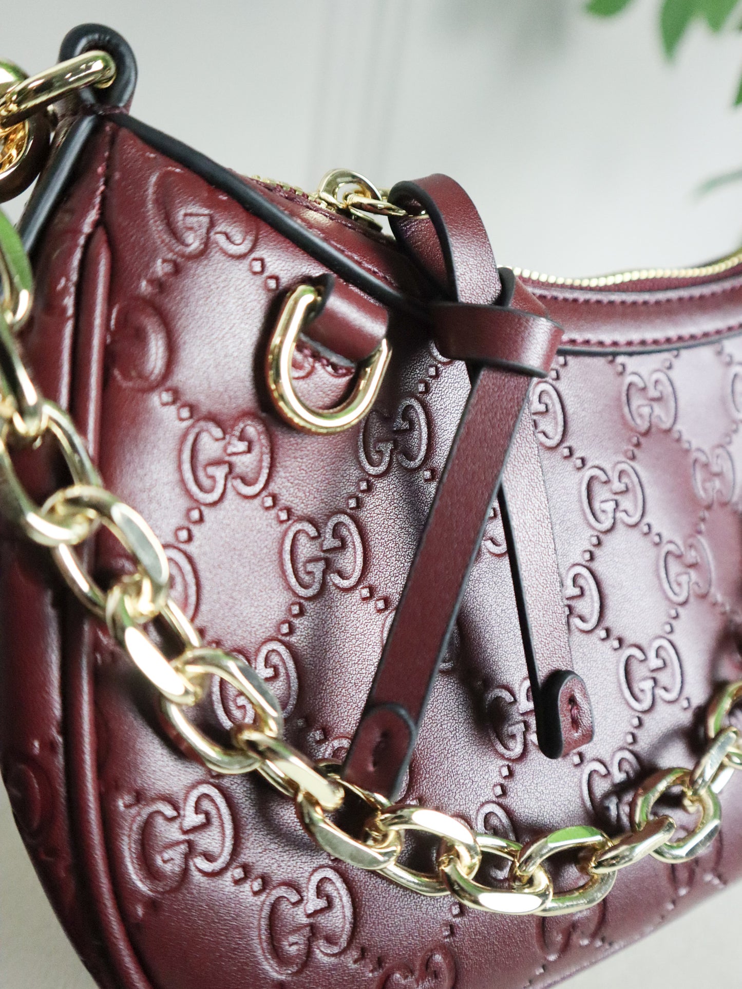 GUCCI Mini borsa a spalla GG Emblem bordeaux