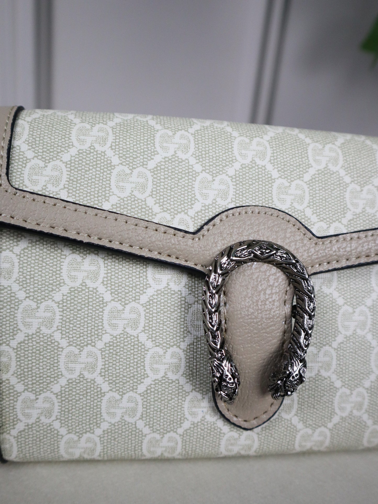 GUCCI Sac mini Dionysus cuir et toile GG beige