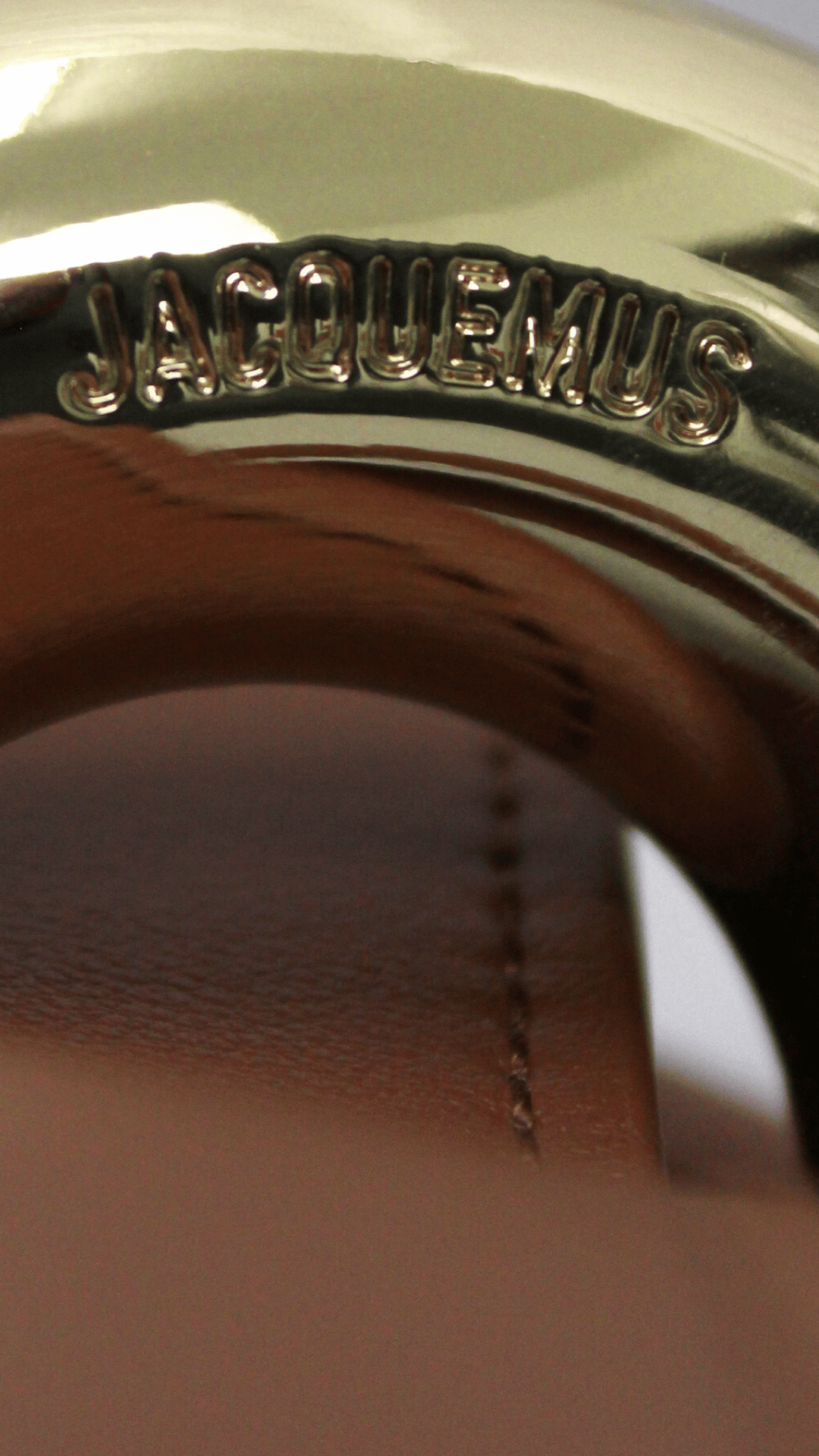 JACQUEMUS Borsa a Secchiello Le Petit Bambola marrone