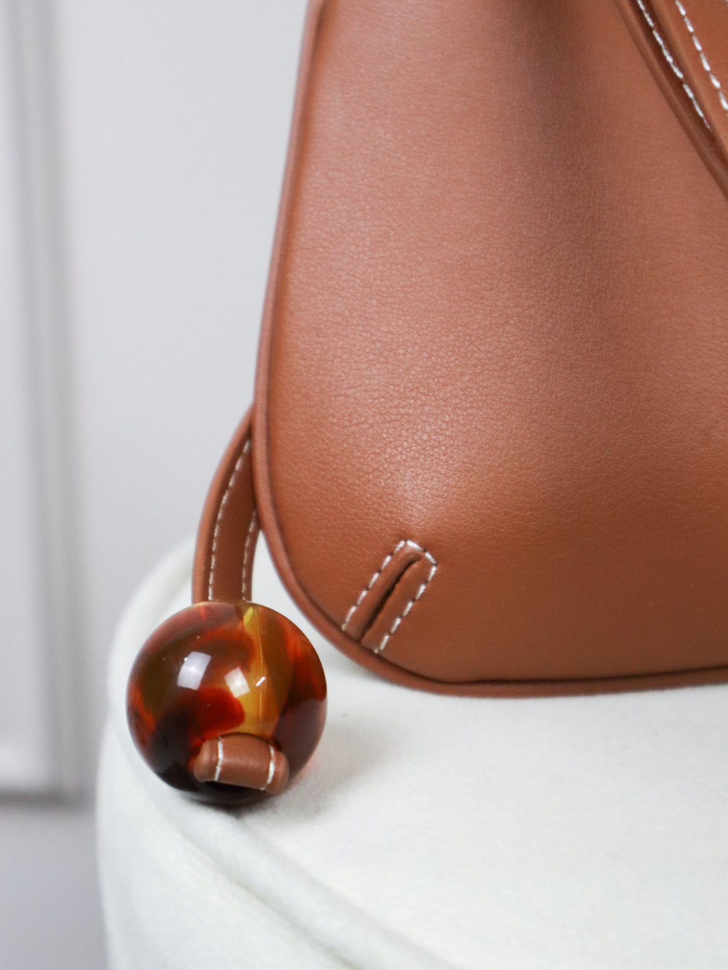JACQUEMUS Borsa a Spalla Le Bisou Perle marrone
