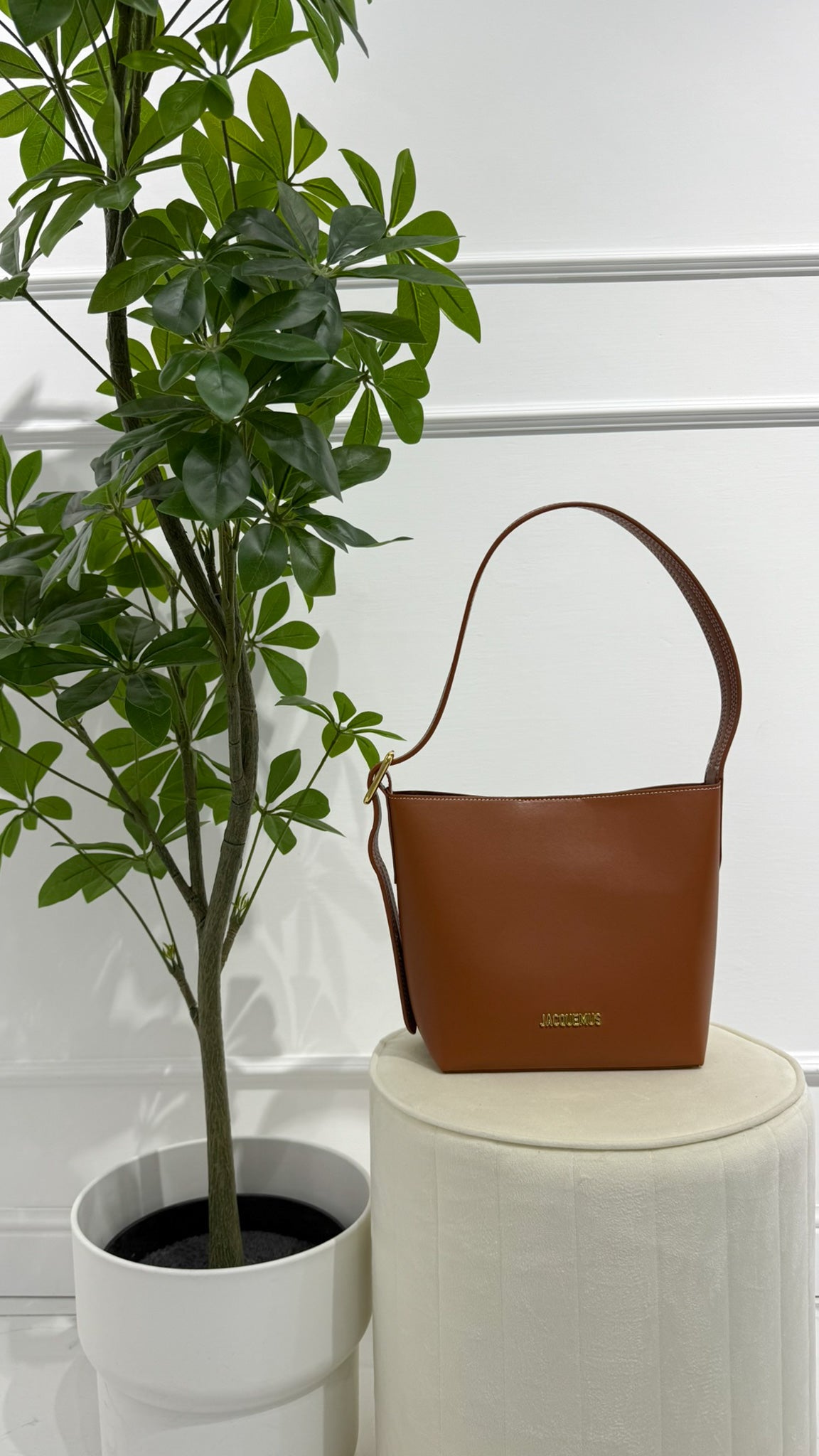 JACQUEMUS Borsa le petit marrone