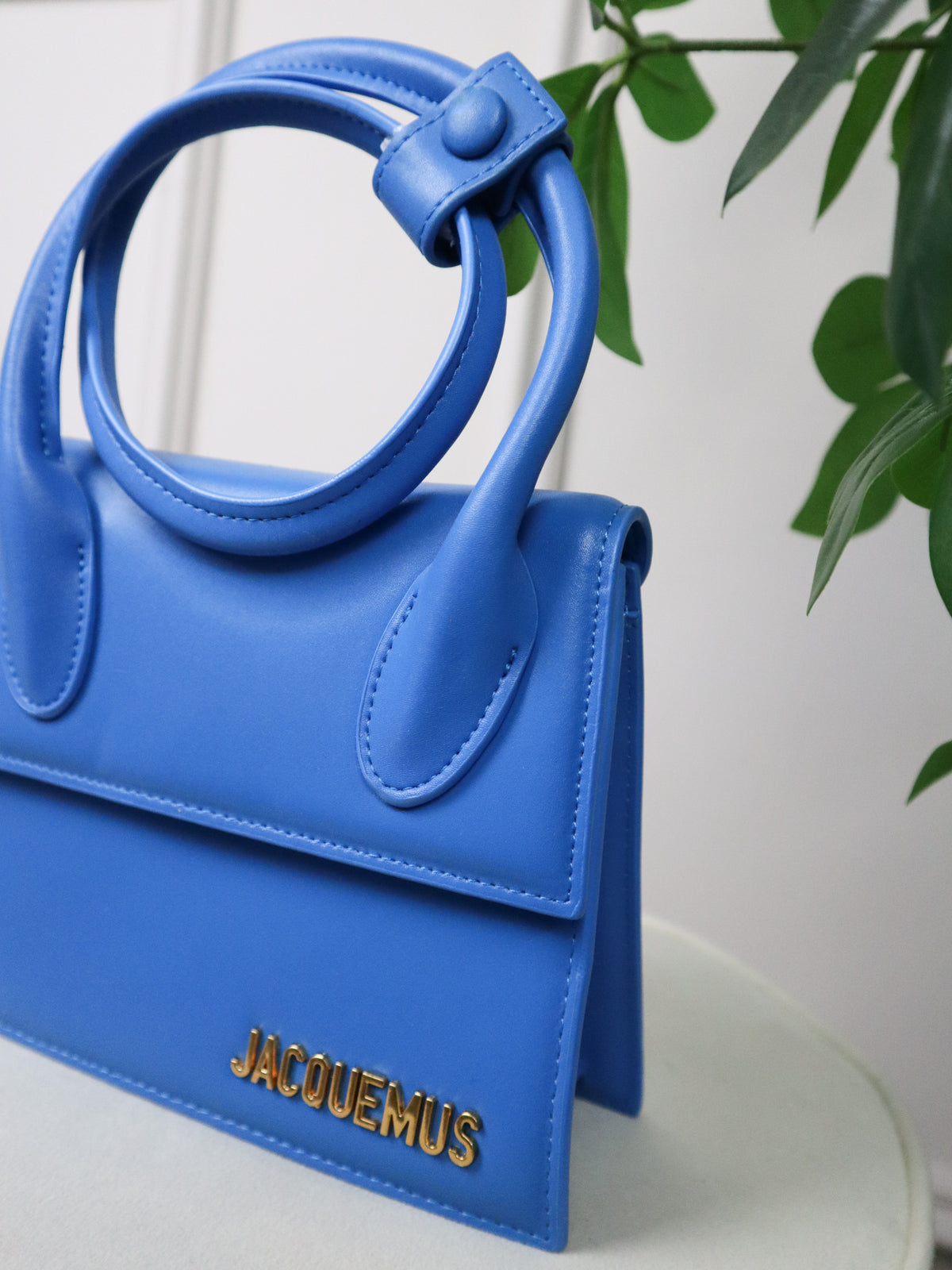 JACQUEMUS La Chiquito azzurra con nodo