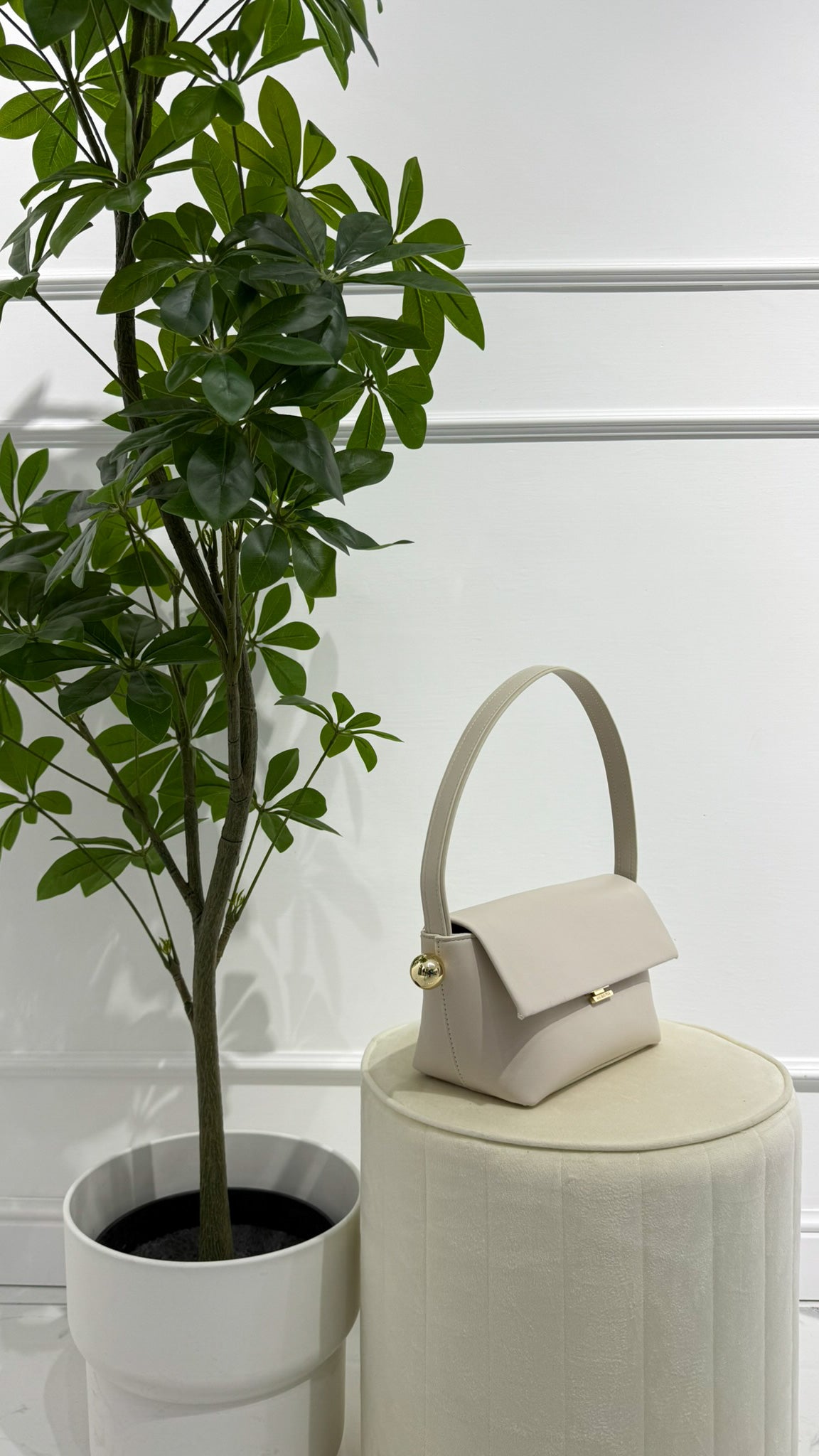 JACQUEMUS Pochette Luz in Camoscio bianca