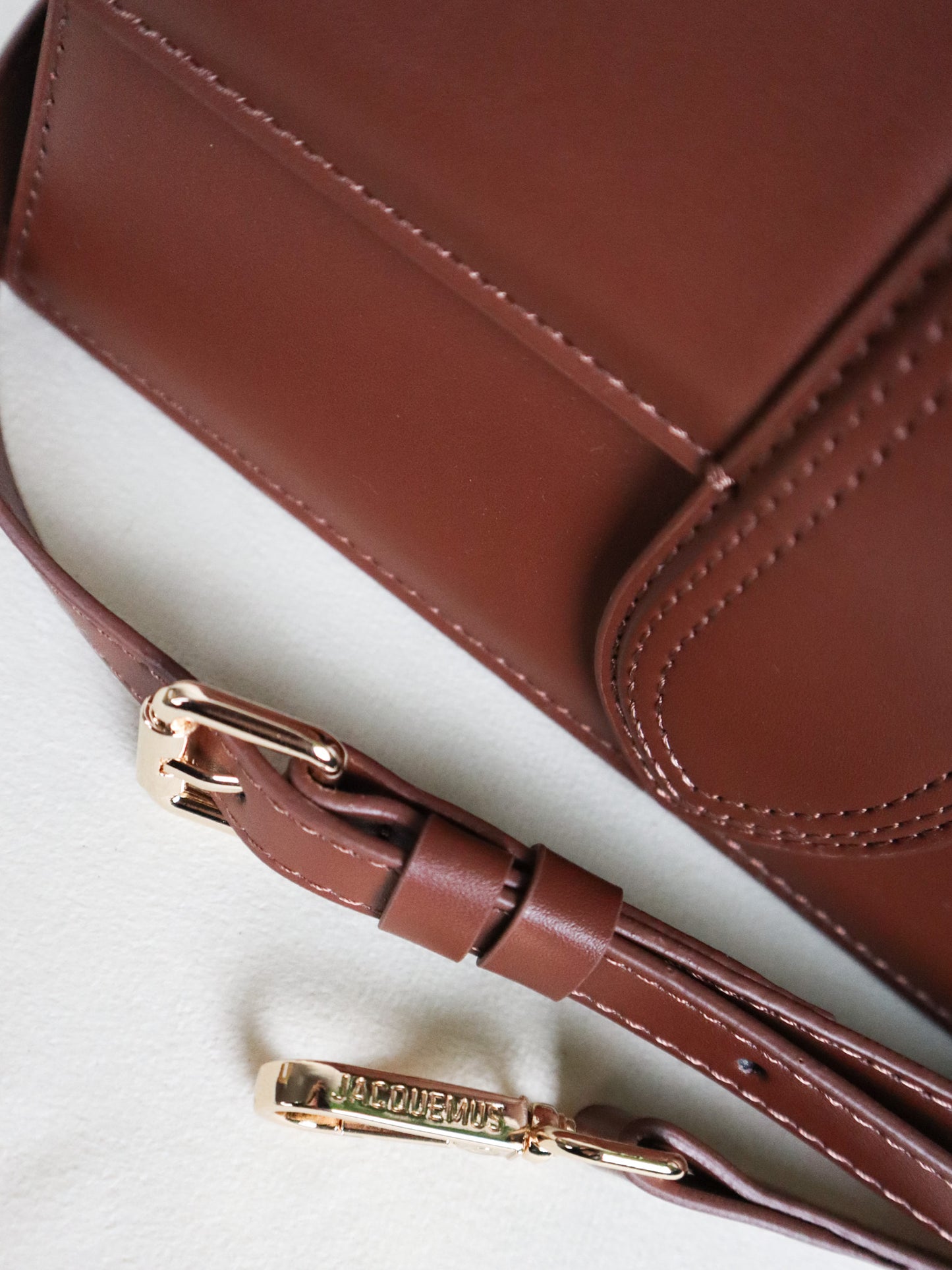 JACQUEMUS Tracolla Le Grand Bambino marrone scuro