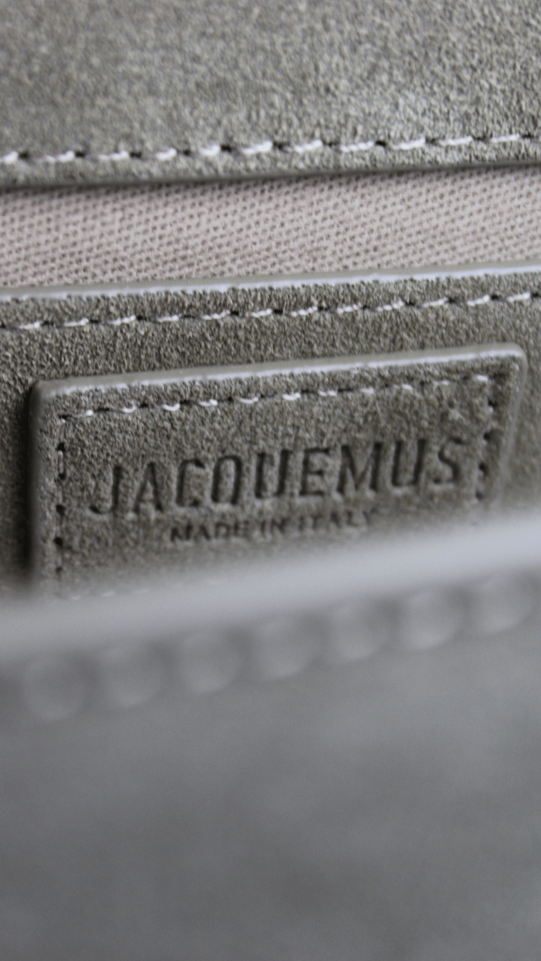 JACQUEMUS Tracolla Le Grand Bambino scamosciato verde