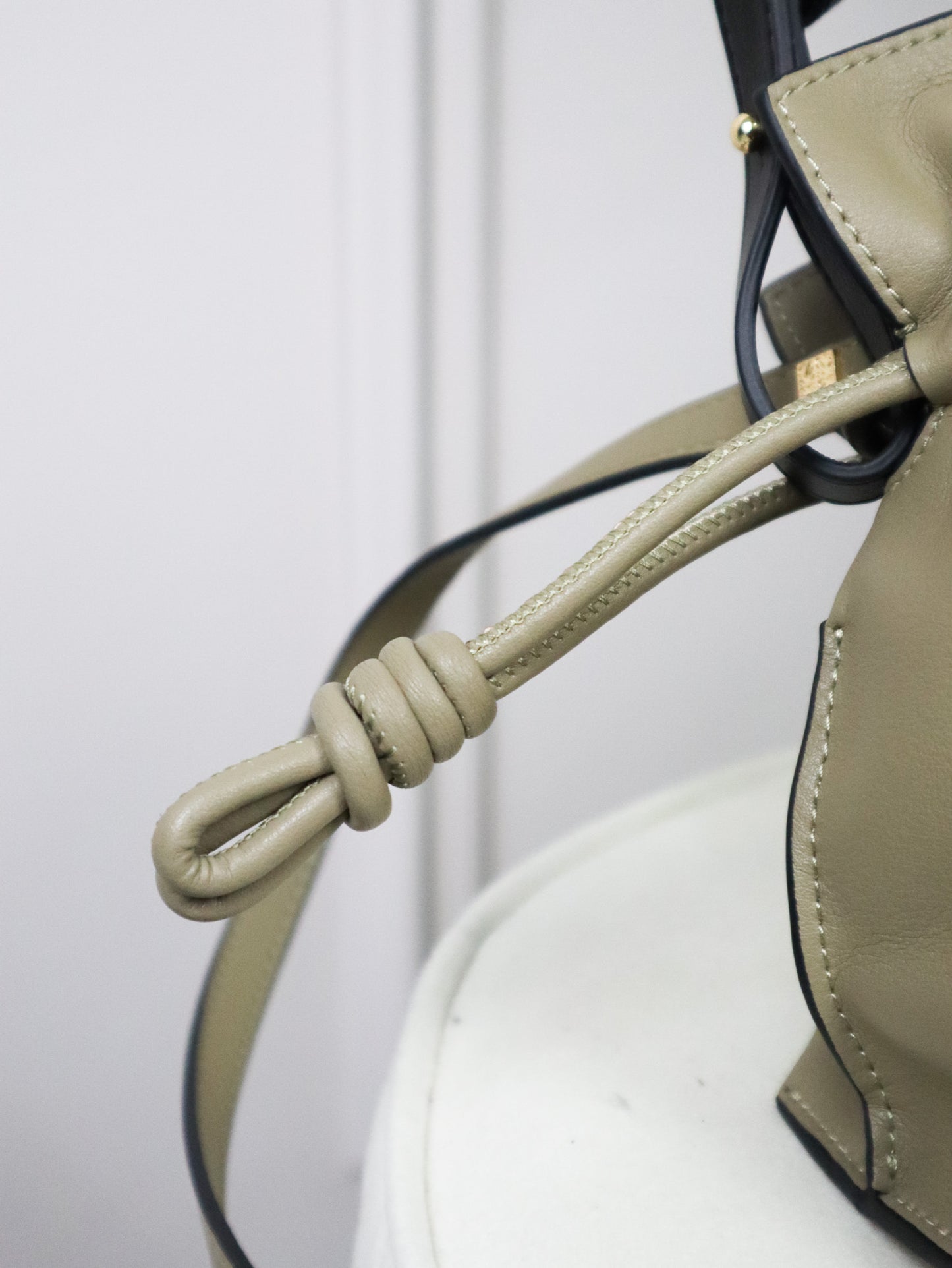 LOEWE Borsa Flamenco Clutch media beige