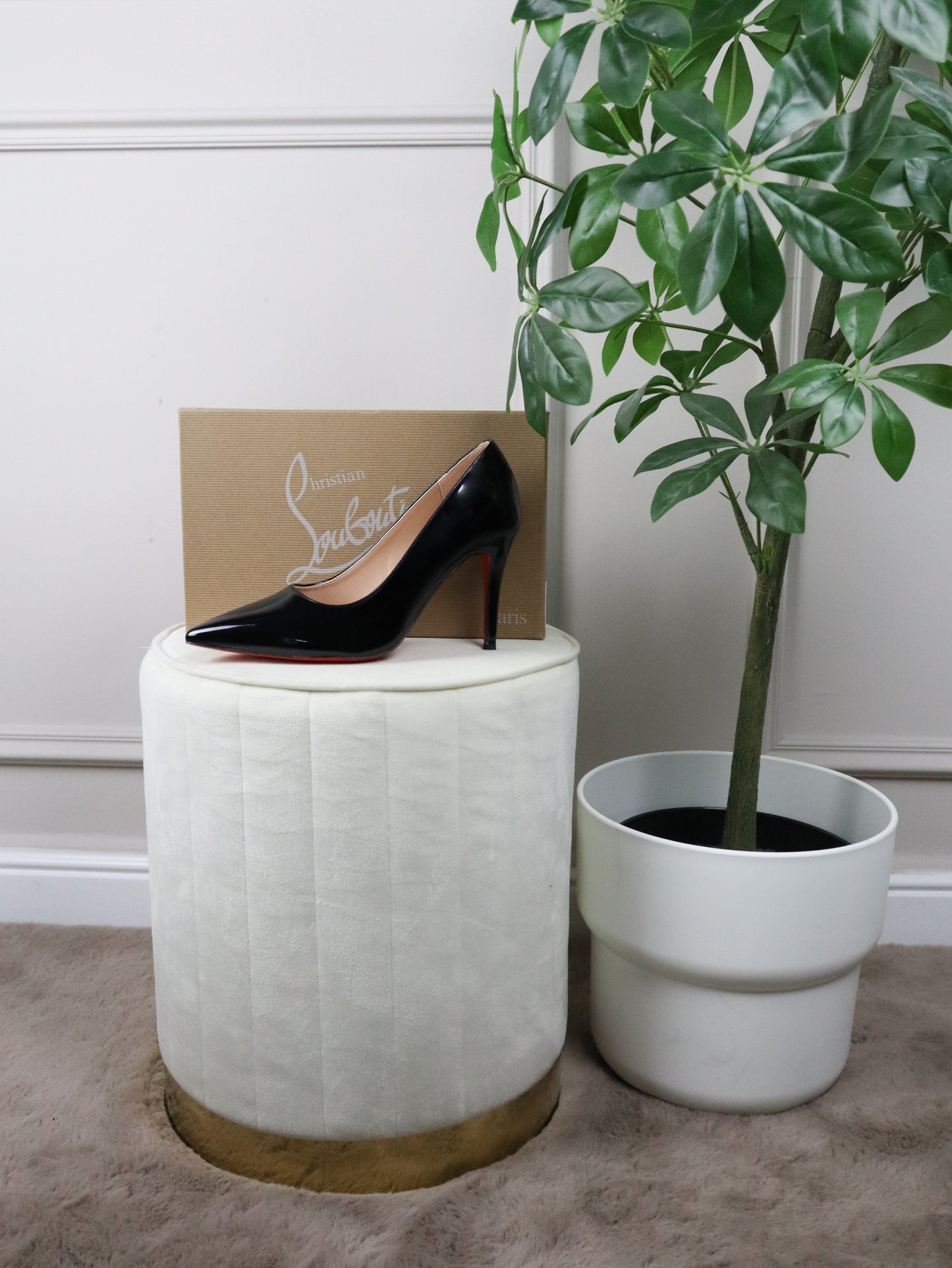 LOUBOUTIN Scarpetta nera