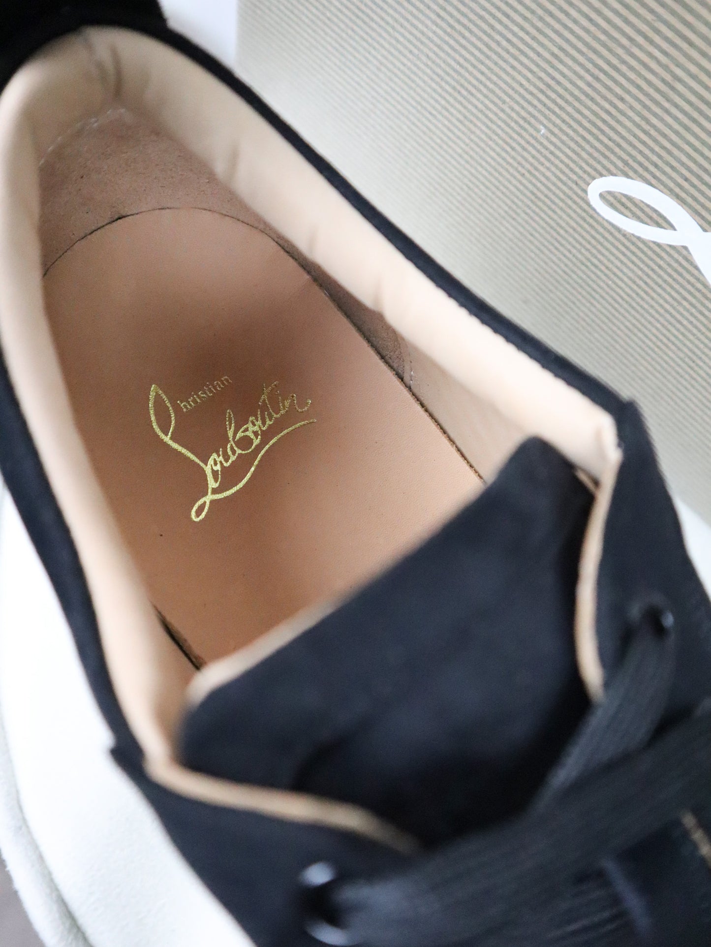LOUBOUTIN Scarpa nera