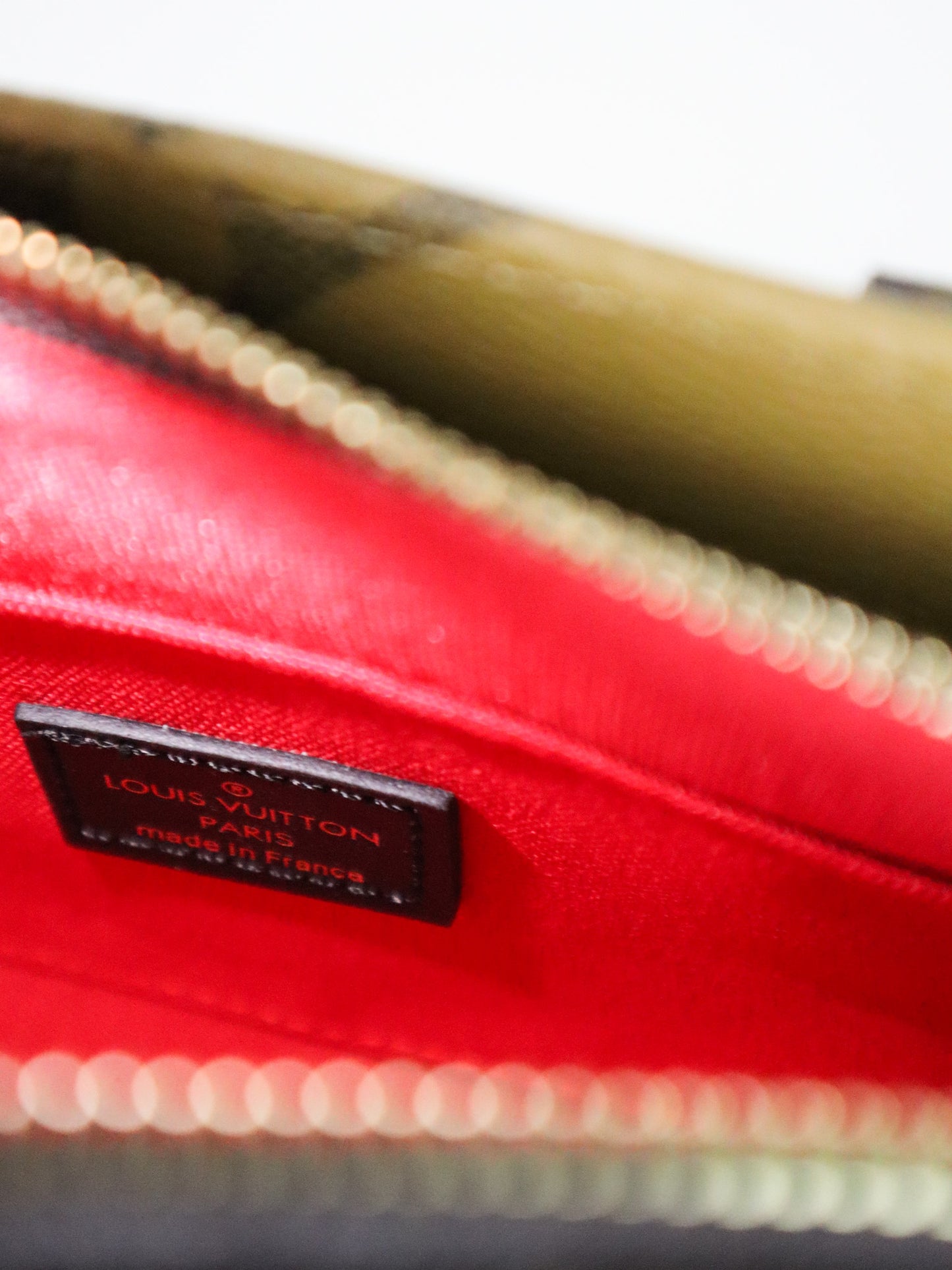 Louis Vuitton Borsa OnTheGo East West con catenella