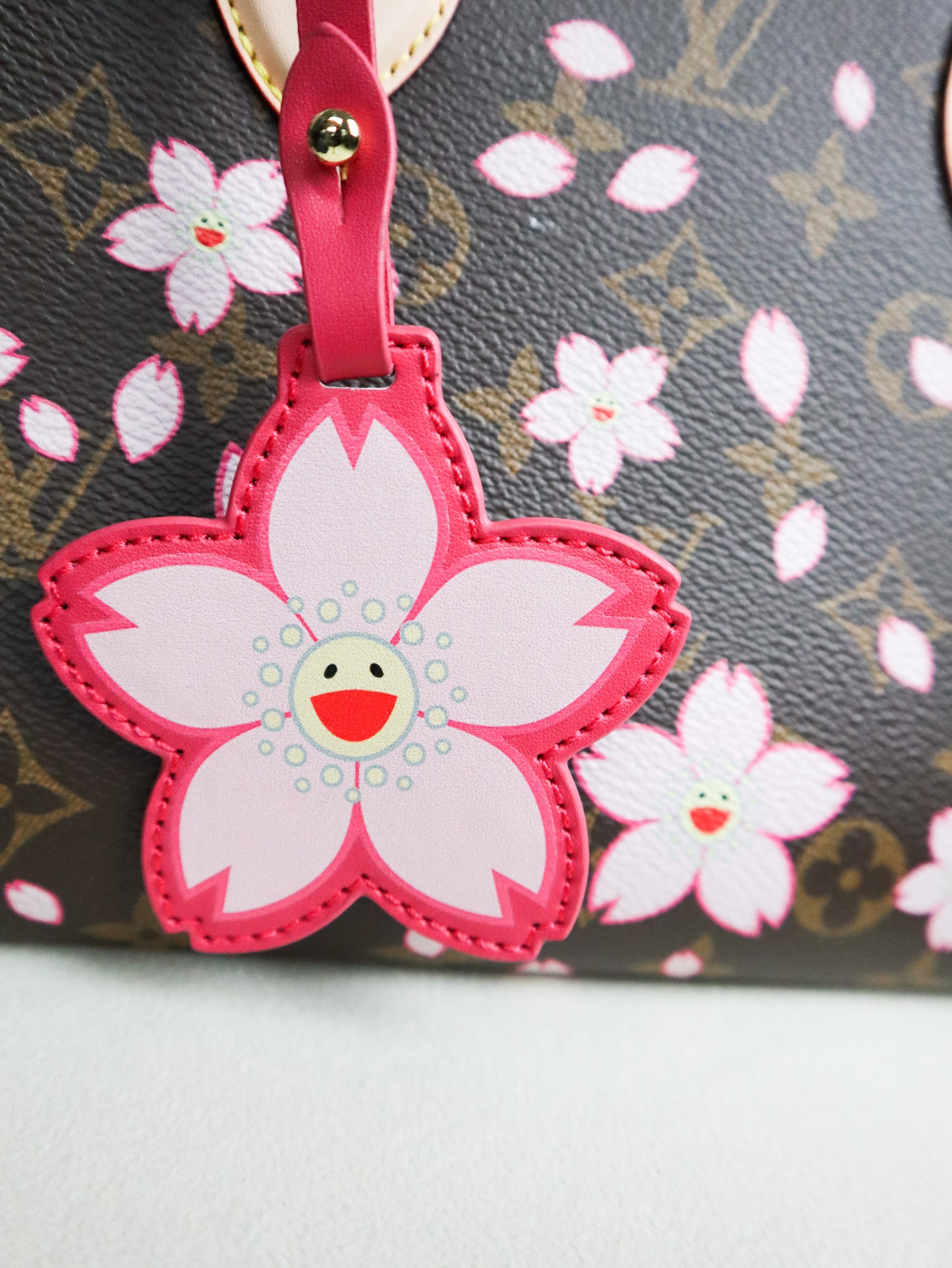 LOUIS VUITTON × Takashi Murakami OnTheGo PM fiore di ciliegio