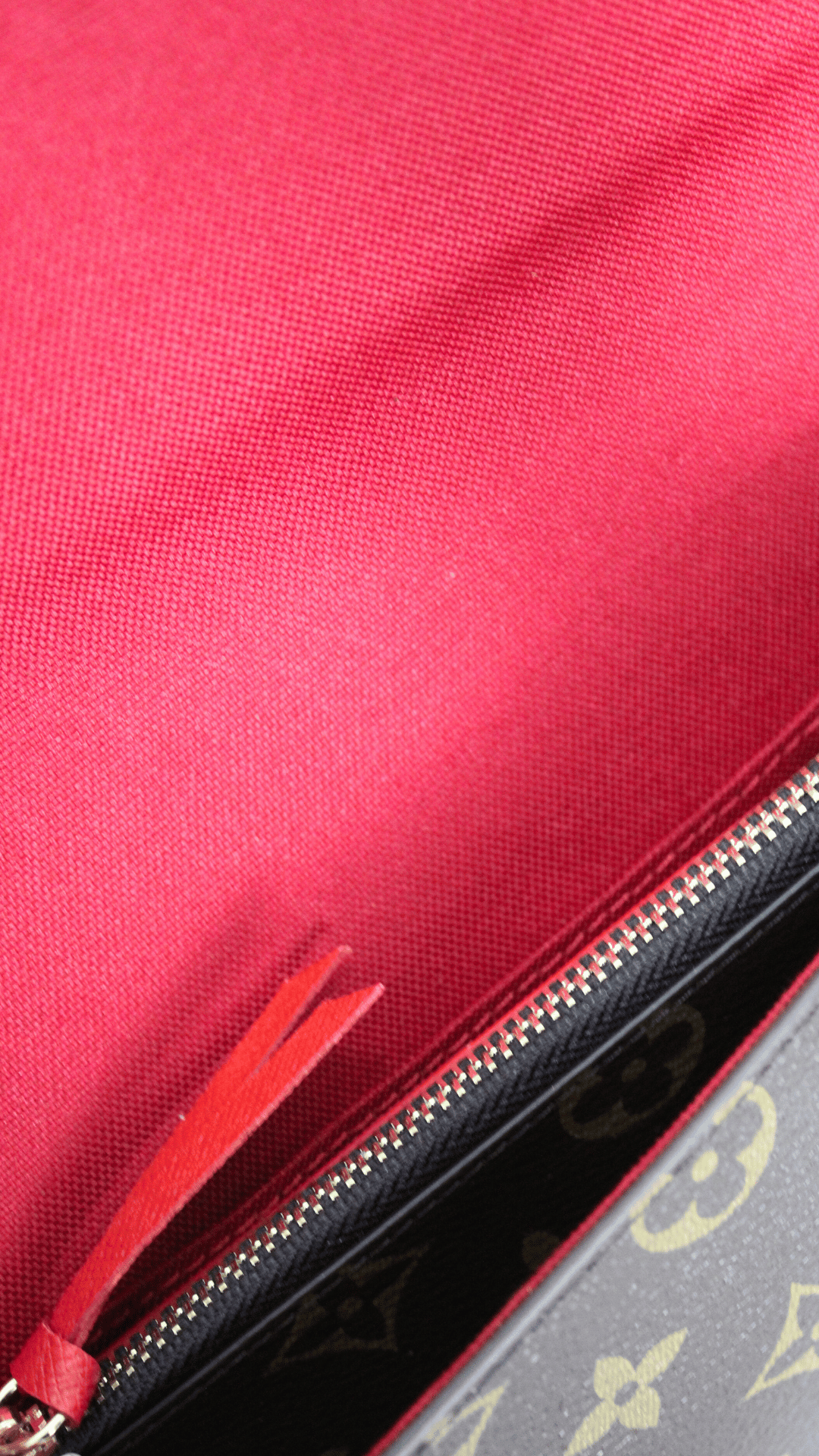 Louis Vuitton Pochette Felicie Monogram interni rossi