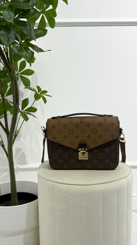 Louis Vuitton Pochette Métis Monogram Reverse Canvas