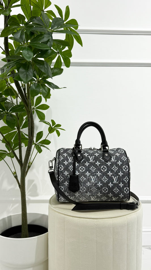 Louis Vuitton Speedy Bandouliere in denim grigio