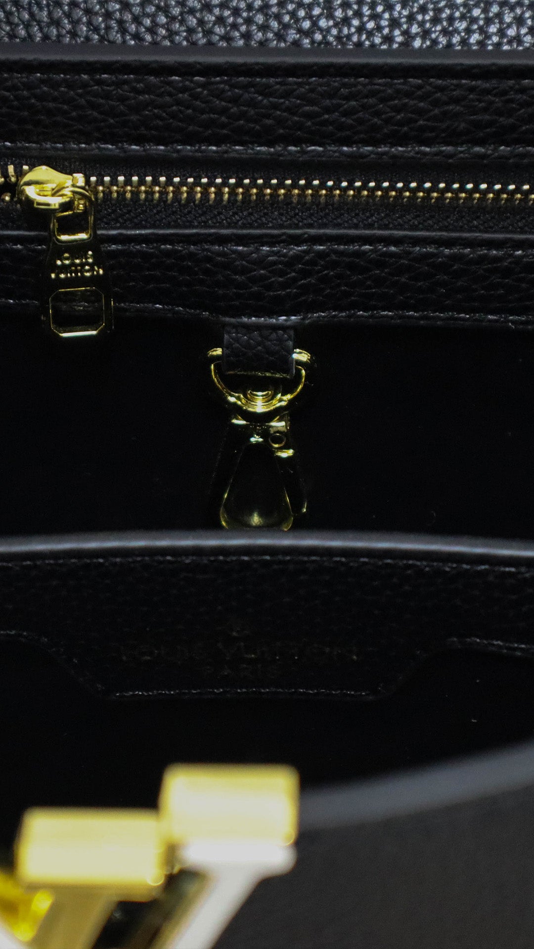 Louis Vuitton Taurillon Embellished Flower Handle Capucines nera