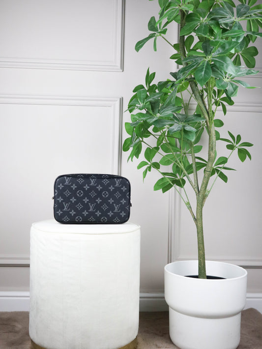 Louis Vuitton Trousse Toilette GM Tela Monogram Eclipse grigia