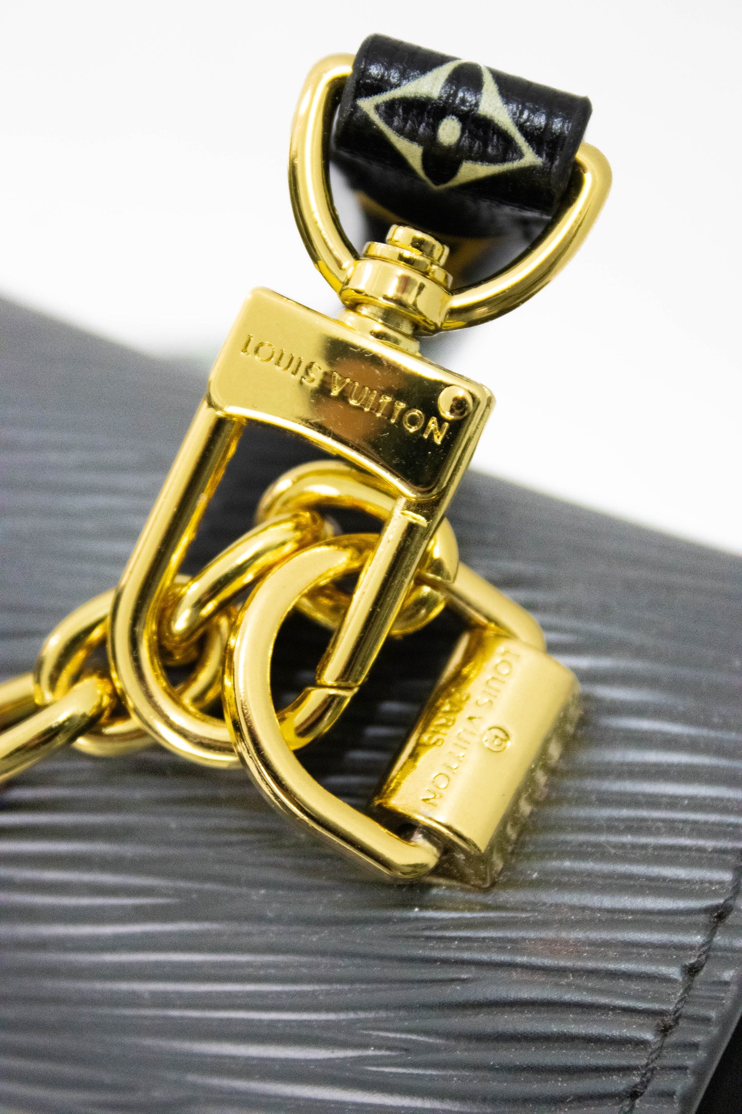 Louis Vuitton x Takashi Murakami Twist MM Slim