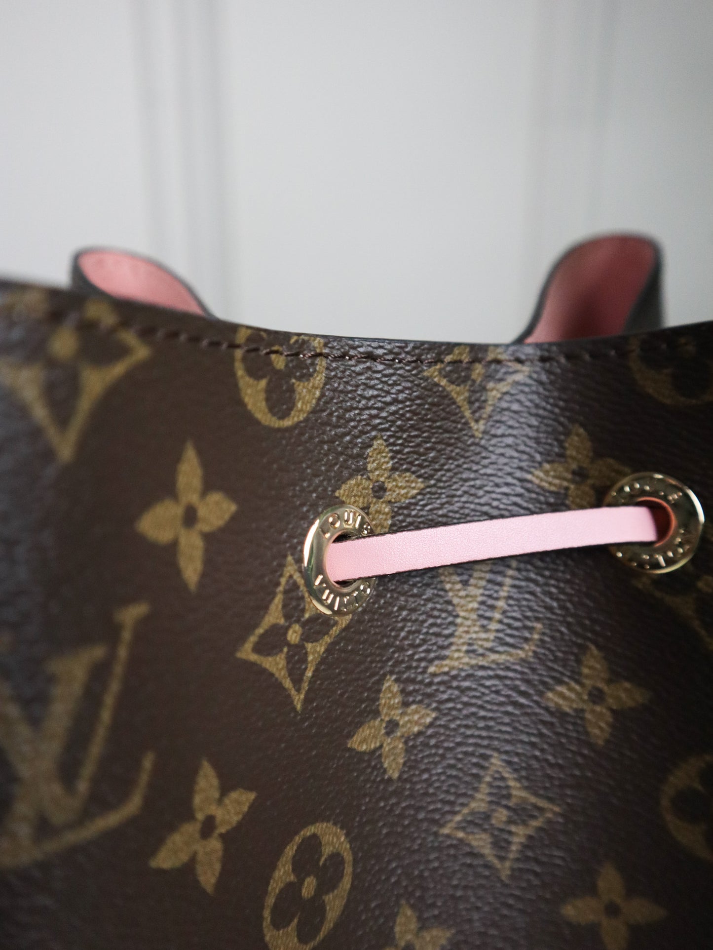 Louis Vuitton Borsa Neonoè monogram rosa