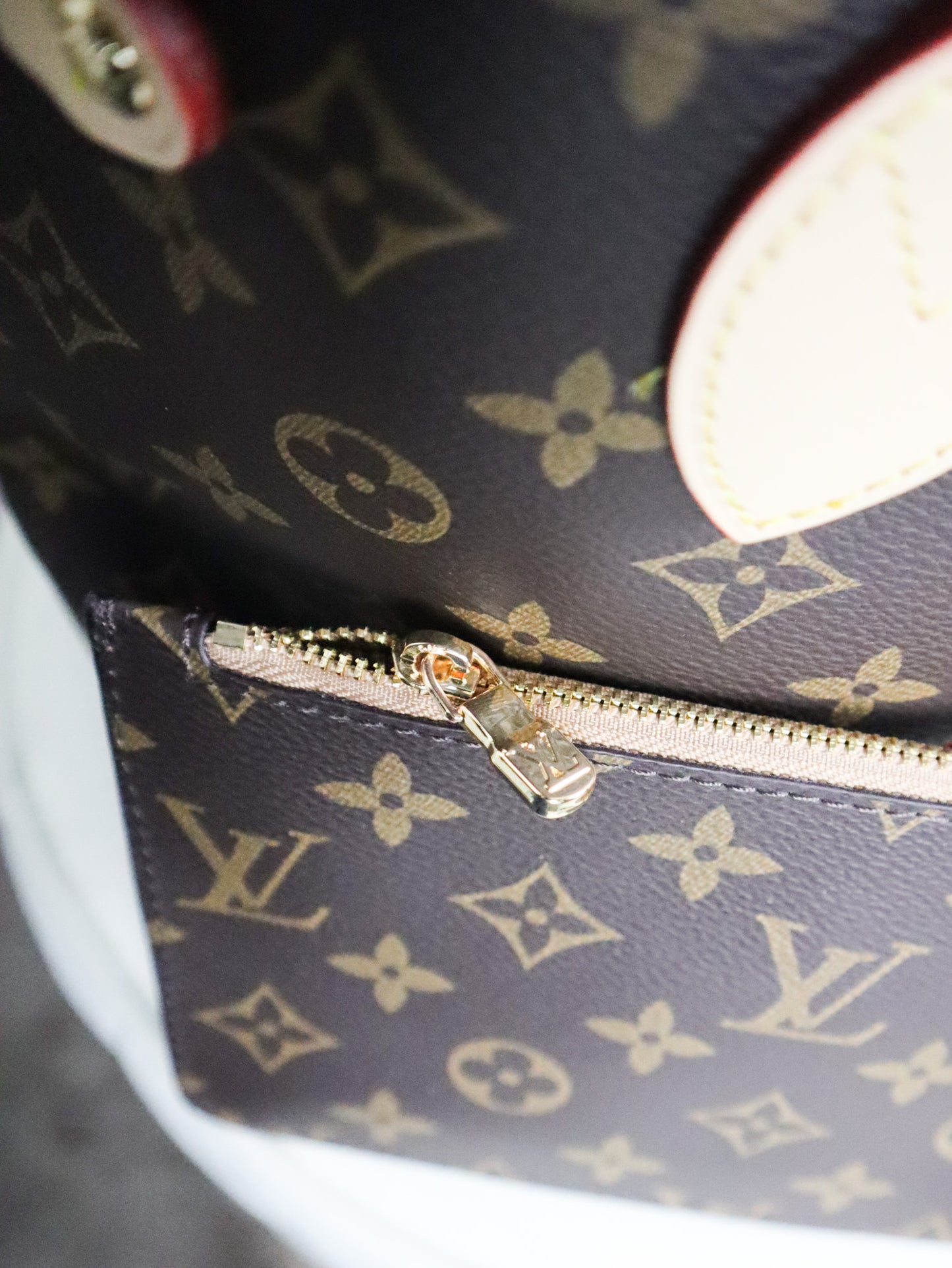 Louis Vuitton Borsa Neverfull PM media