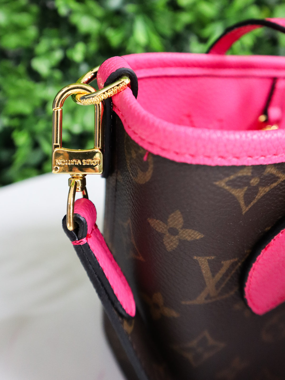Louis Vuitton Borsa OnTheGo PM Monogram fucsia