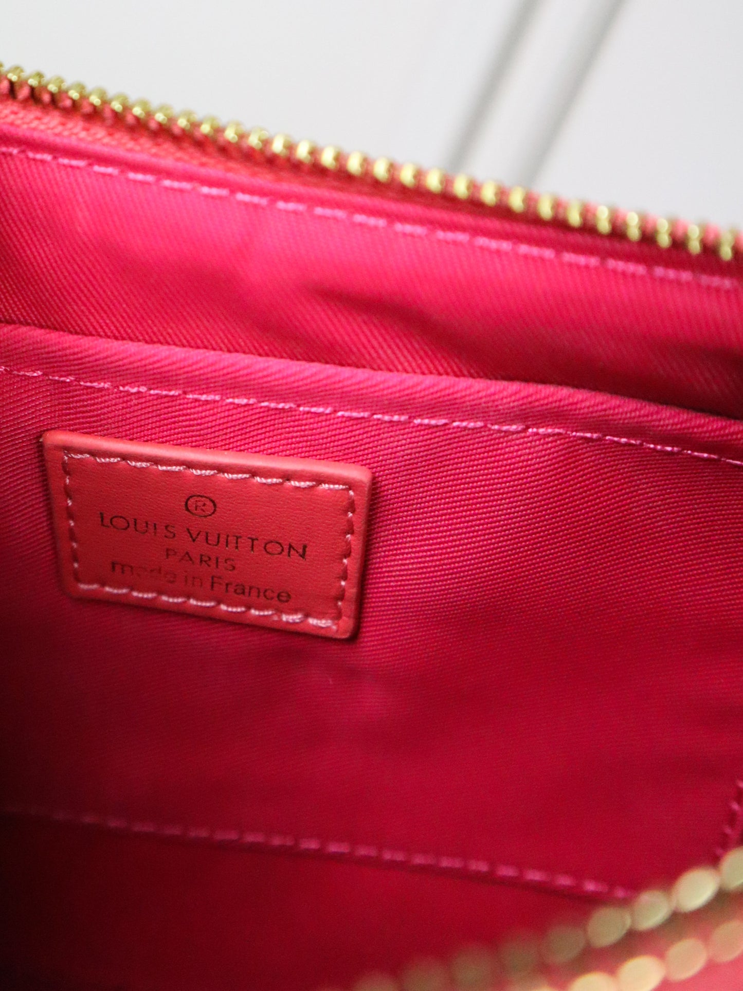 Louis Vuitton Borsa Over the Moon fucsia