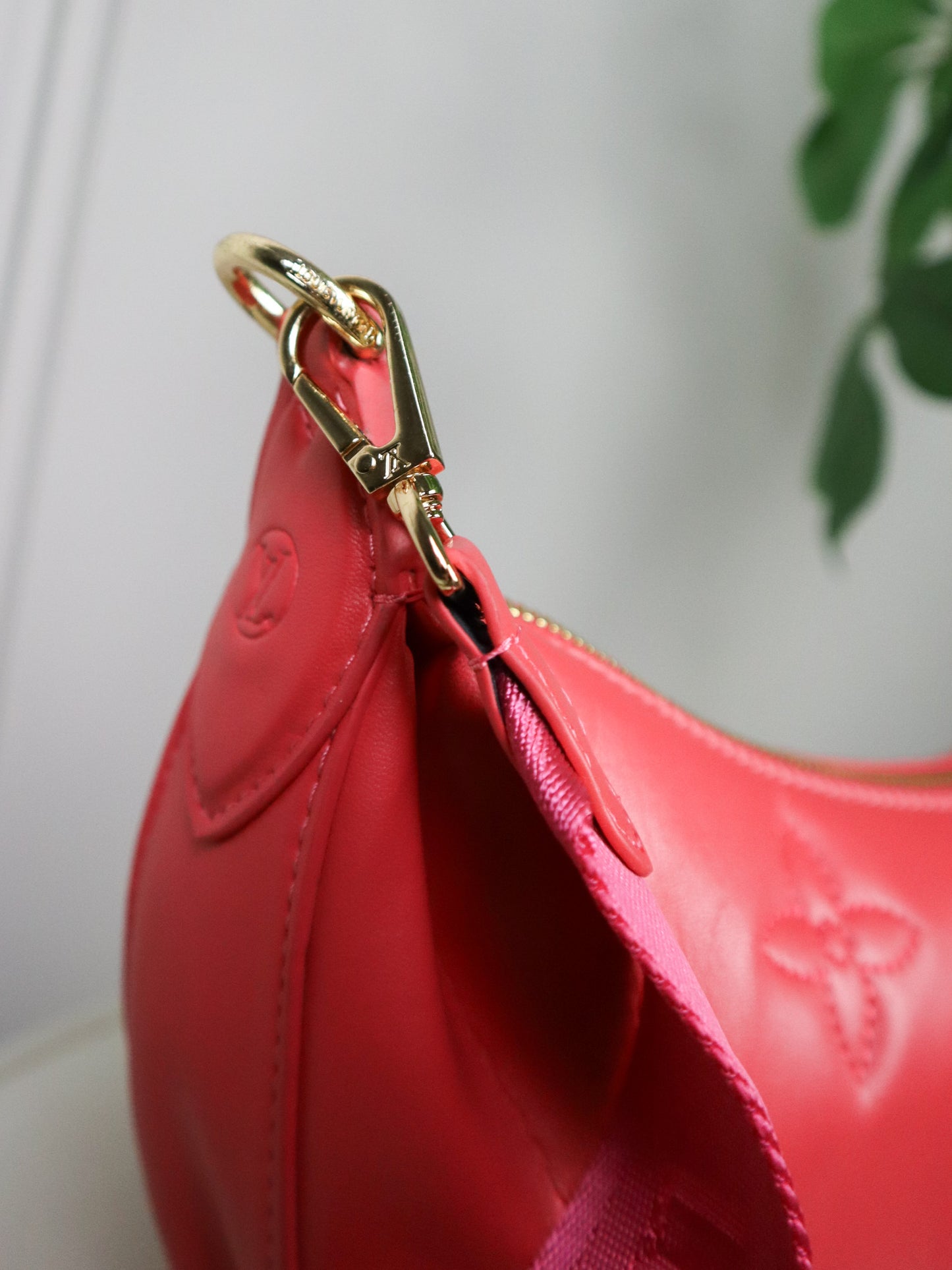 Louis Vuitton Borsa Over the Moon fucsia
