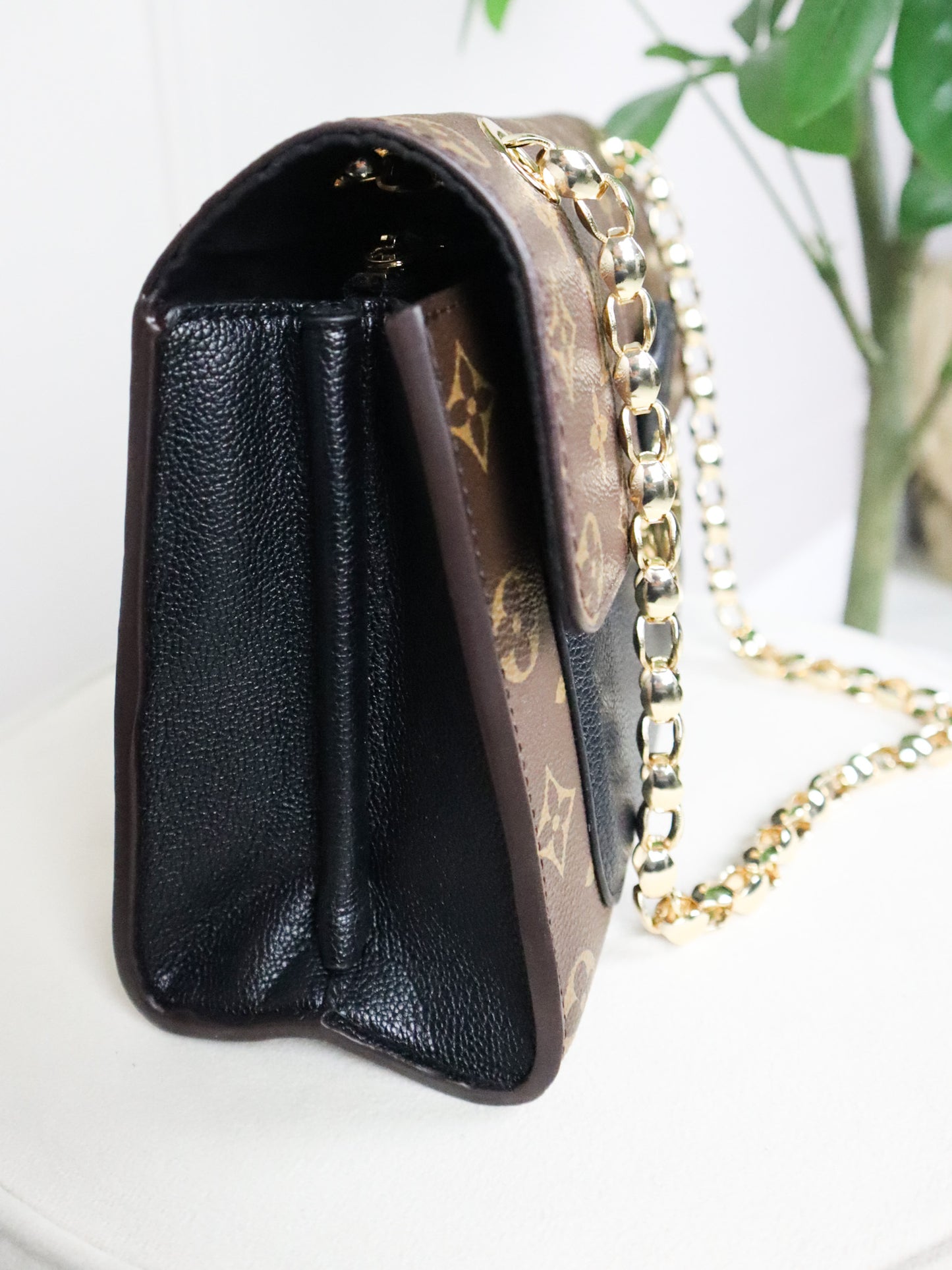 Louis Vuitton Borsa a Spalla Victoire Monogram