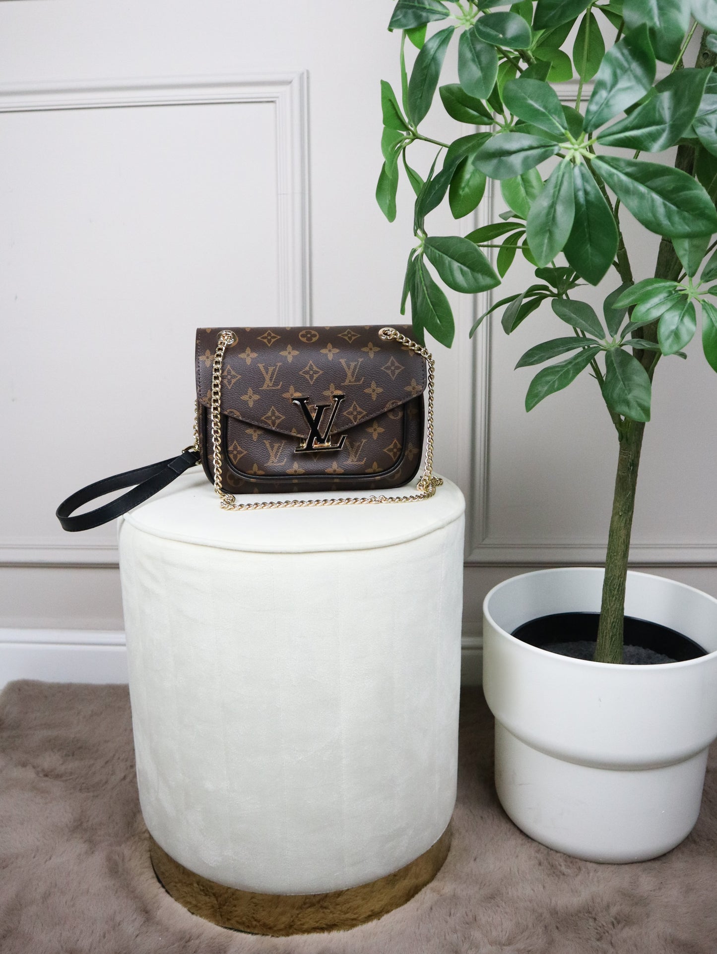 Louis Vuitton Borsa a spalla Passy Monogram