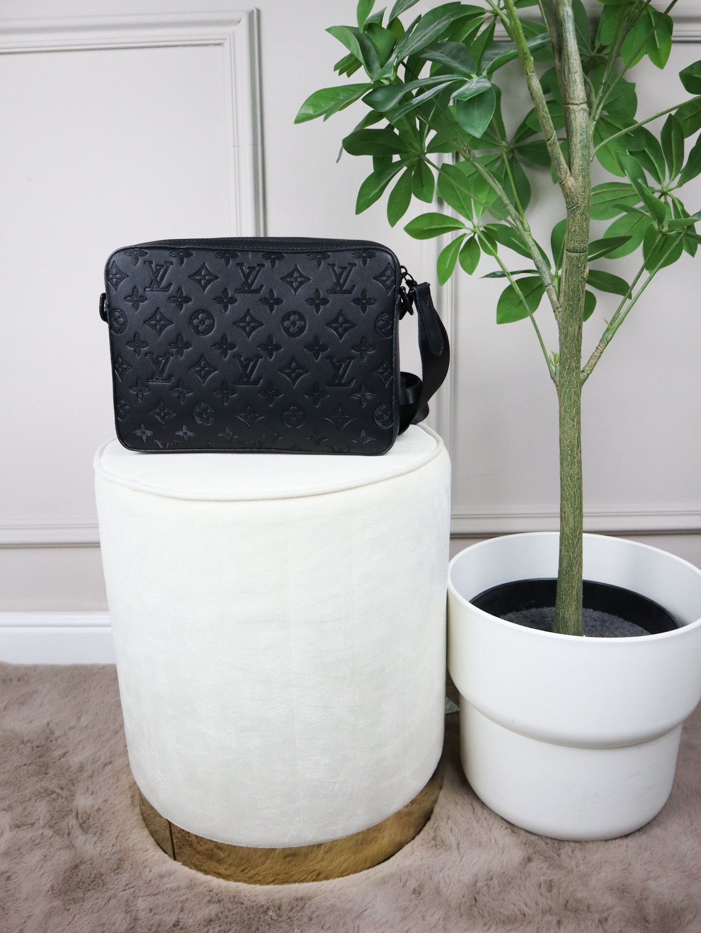 Louis Vuitton Borsa a tracolla Shadow Duo con monogramma nera