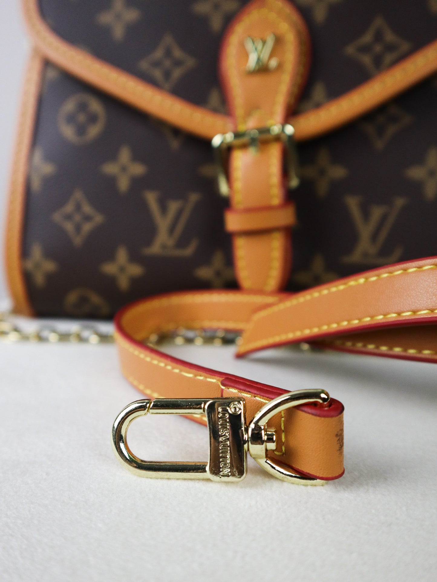 Louis Vuitton Ivy Monogram Marrone
