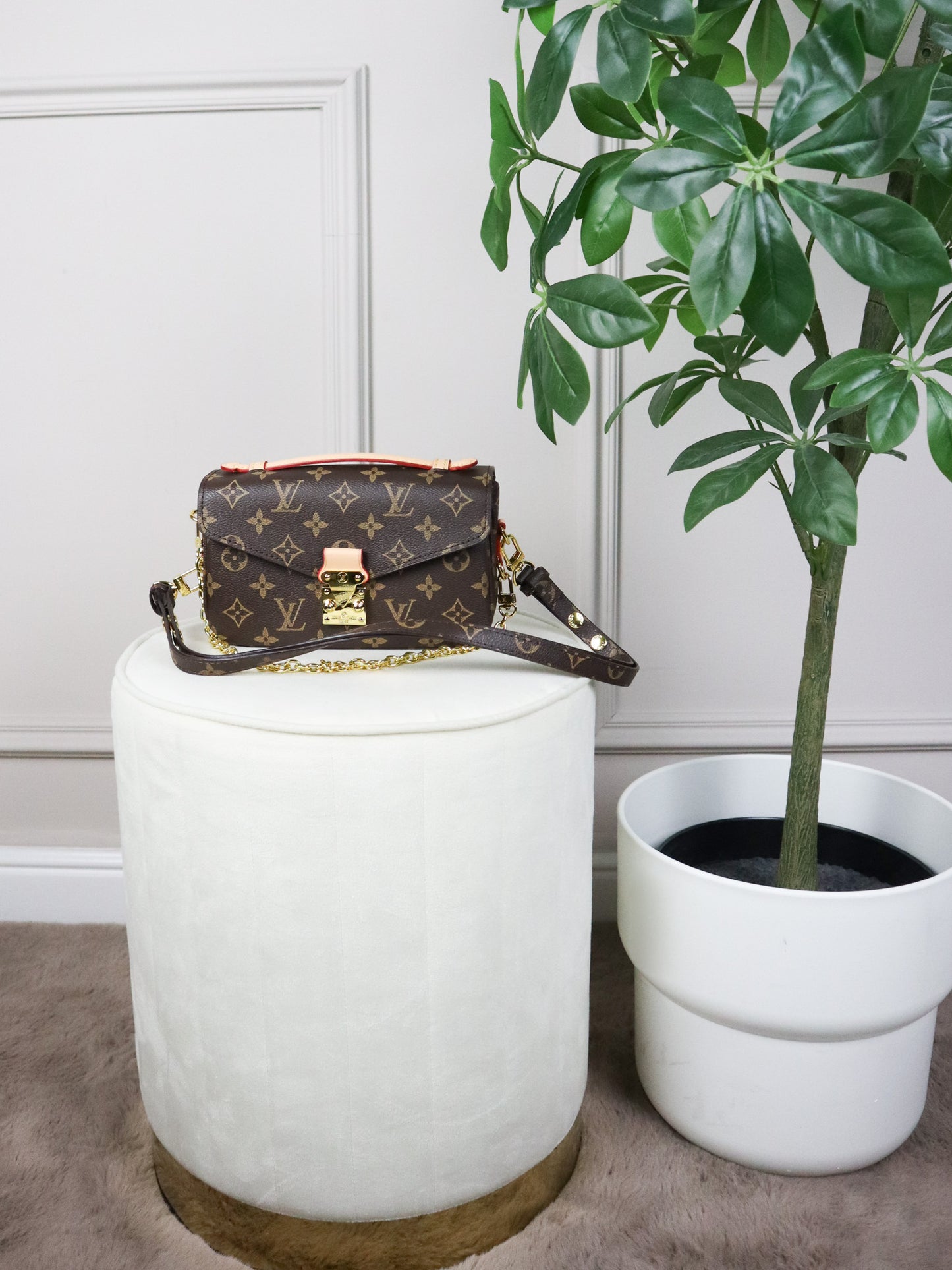 Louis Vuitton Pochette Métis monogram