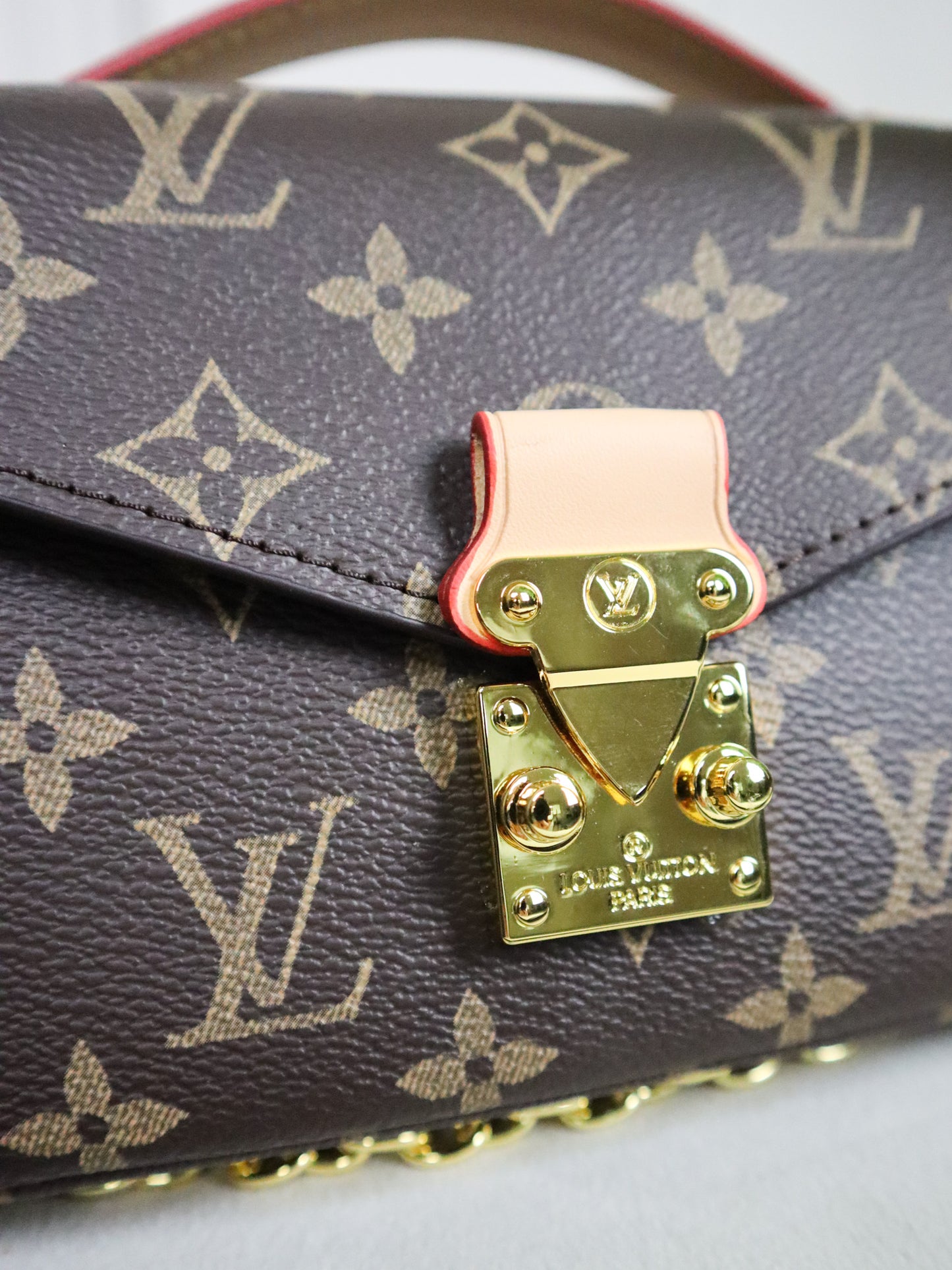 Louis Vuitton Pochette Métis monogram