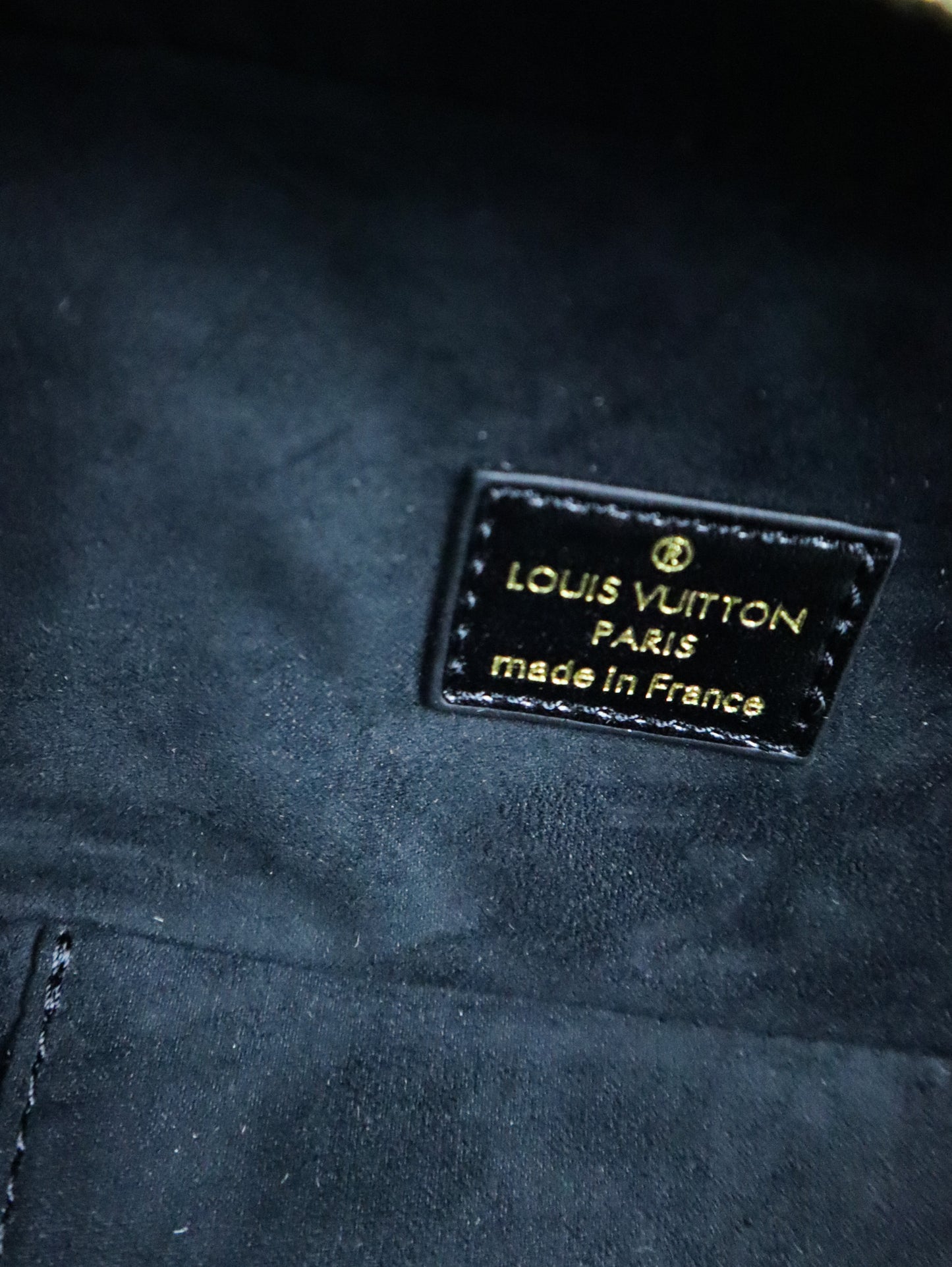 Louis Vuitton Pochette Vanity con catenella Monogram Reverse Canvas