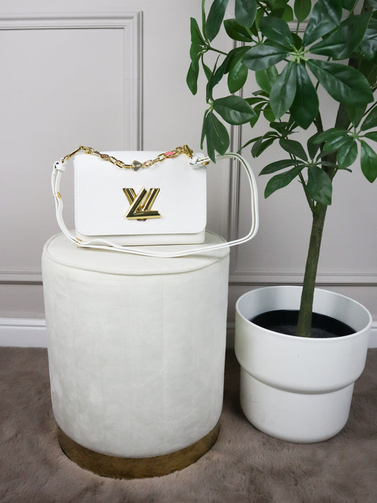 Louis Vuitton Twist MM bianca