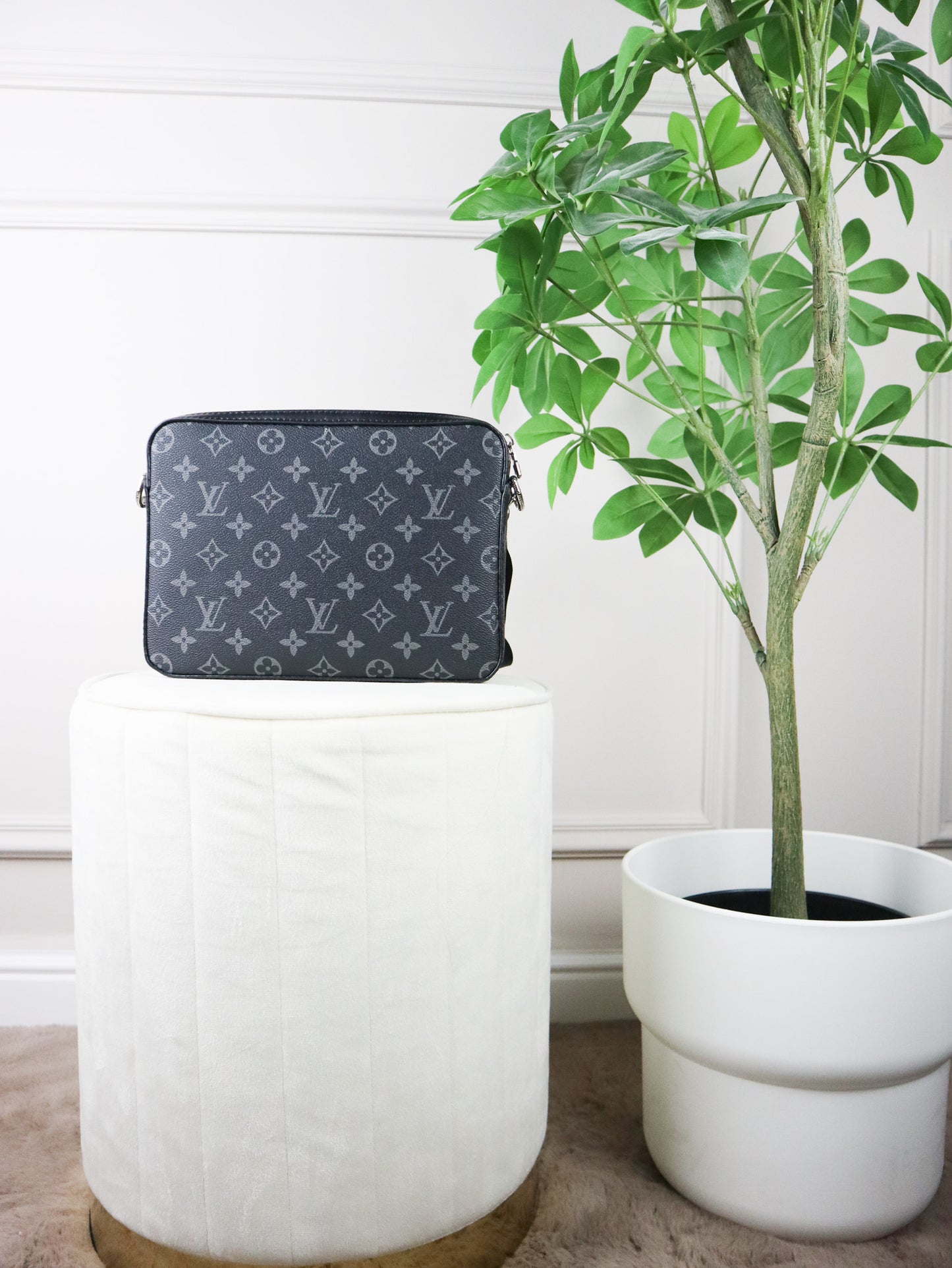 Louis Vuitton Trio Messenger Monogram Eclipse