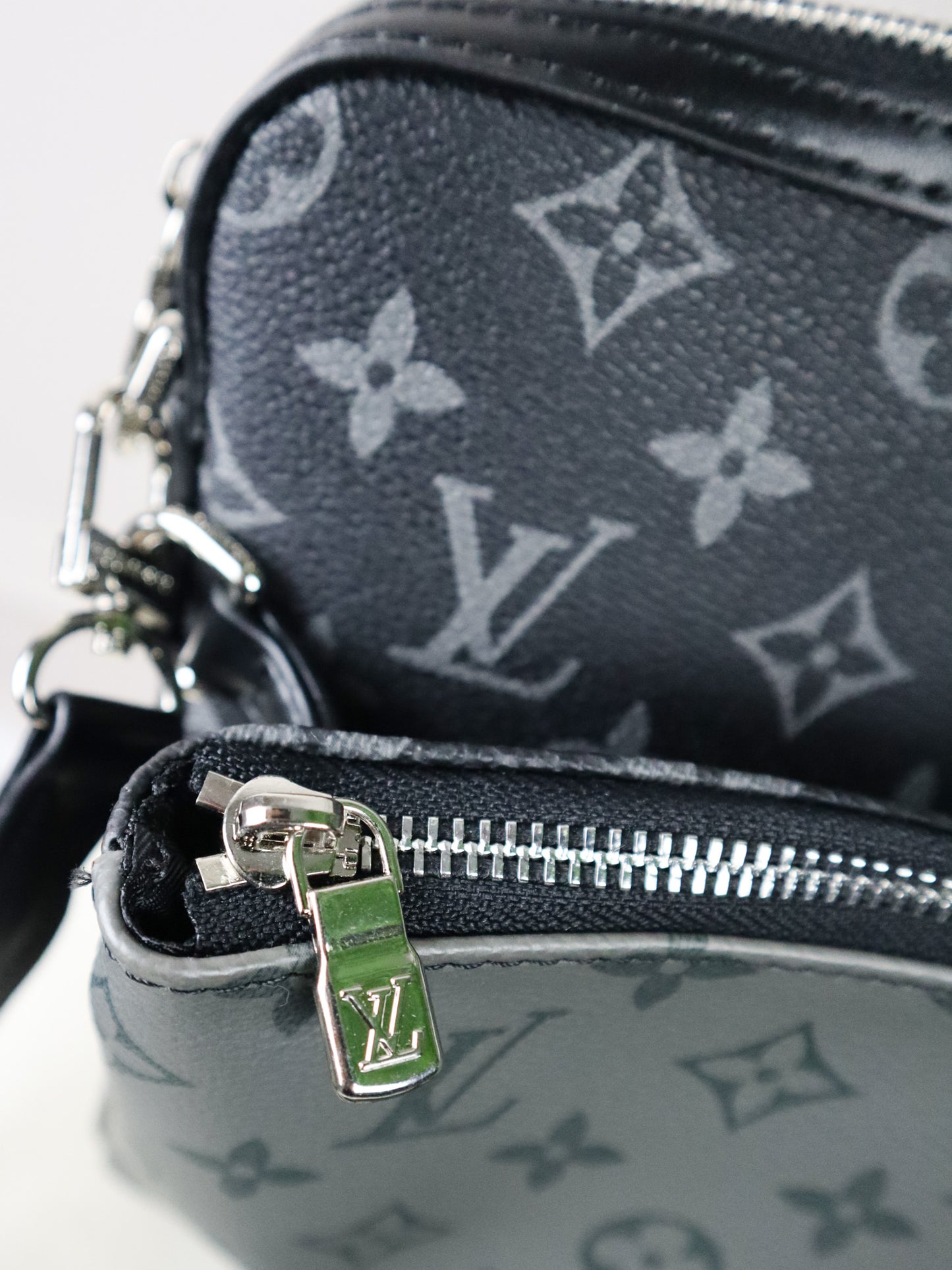 Louis Vuitton Trio Messenger Monogram Eclipse