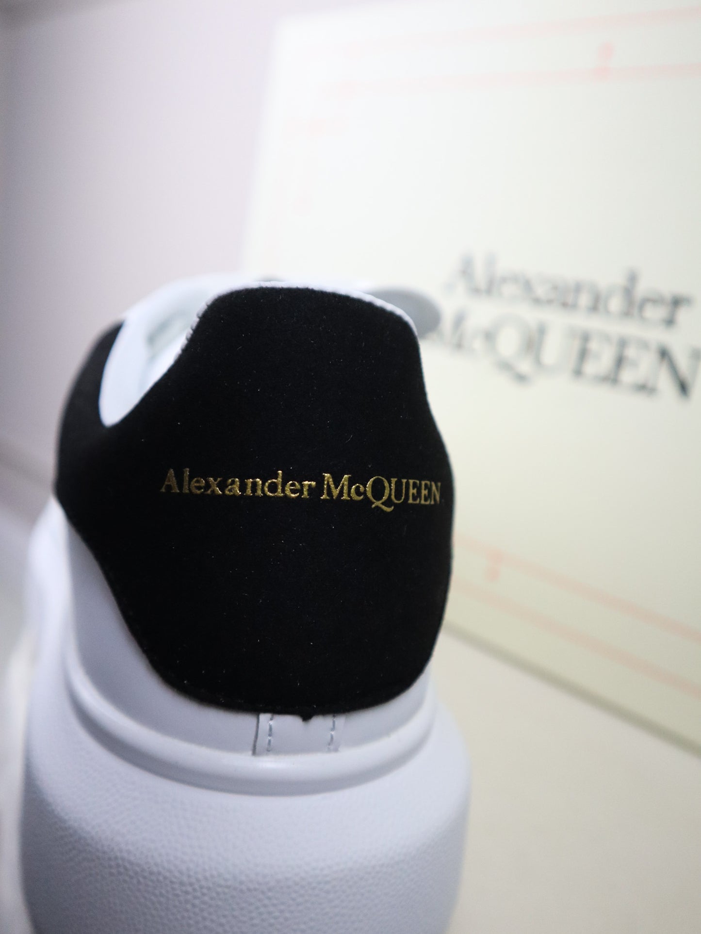 MC QUEEN Scarpa bianca e nera